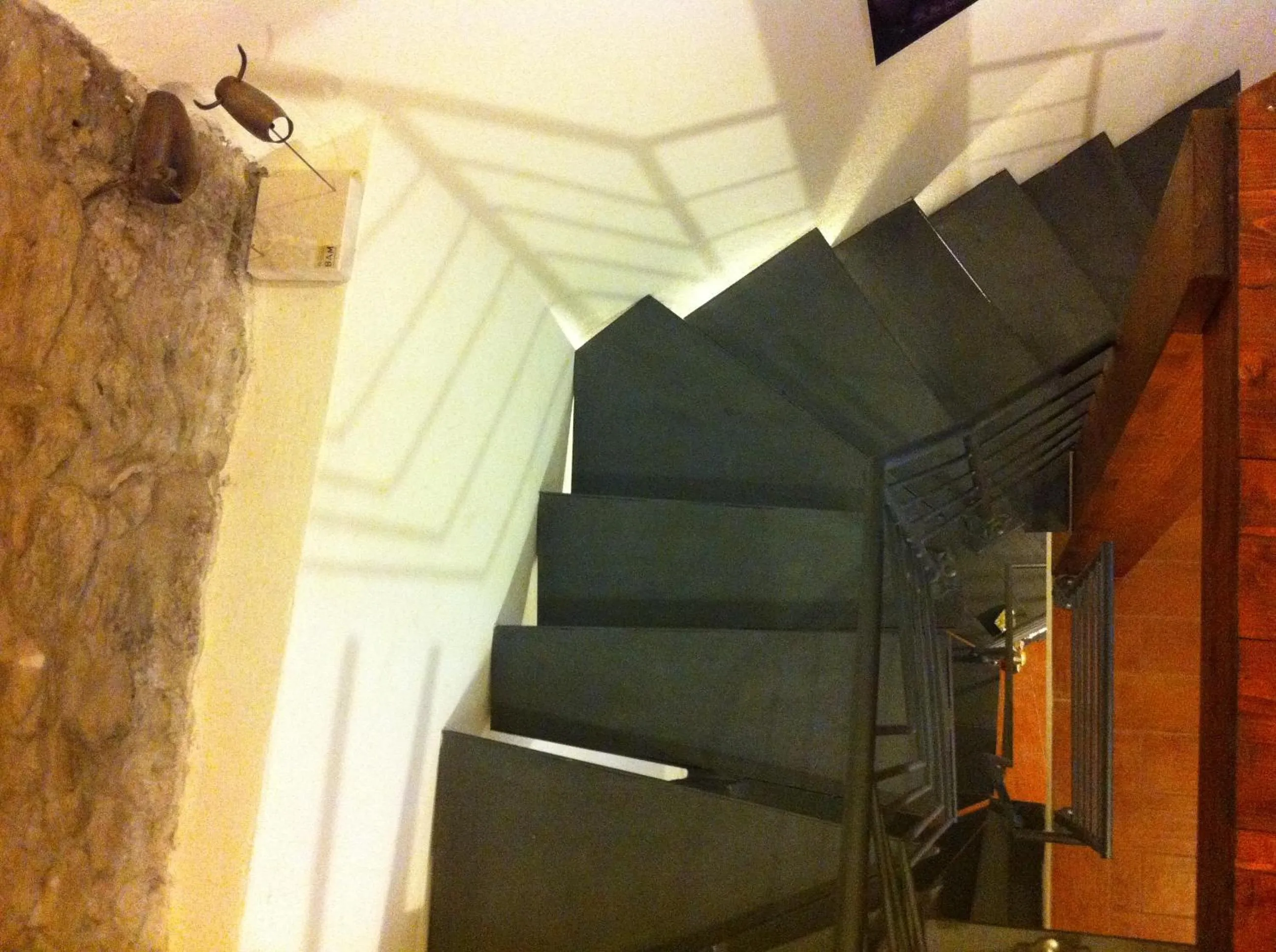 Decorative detail in Il Lupo Rosso