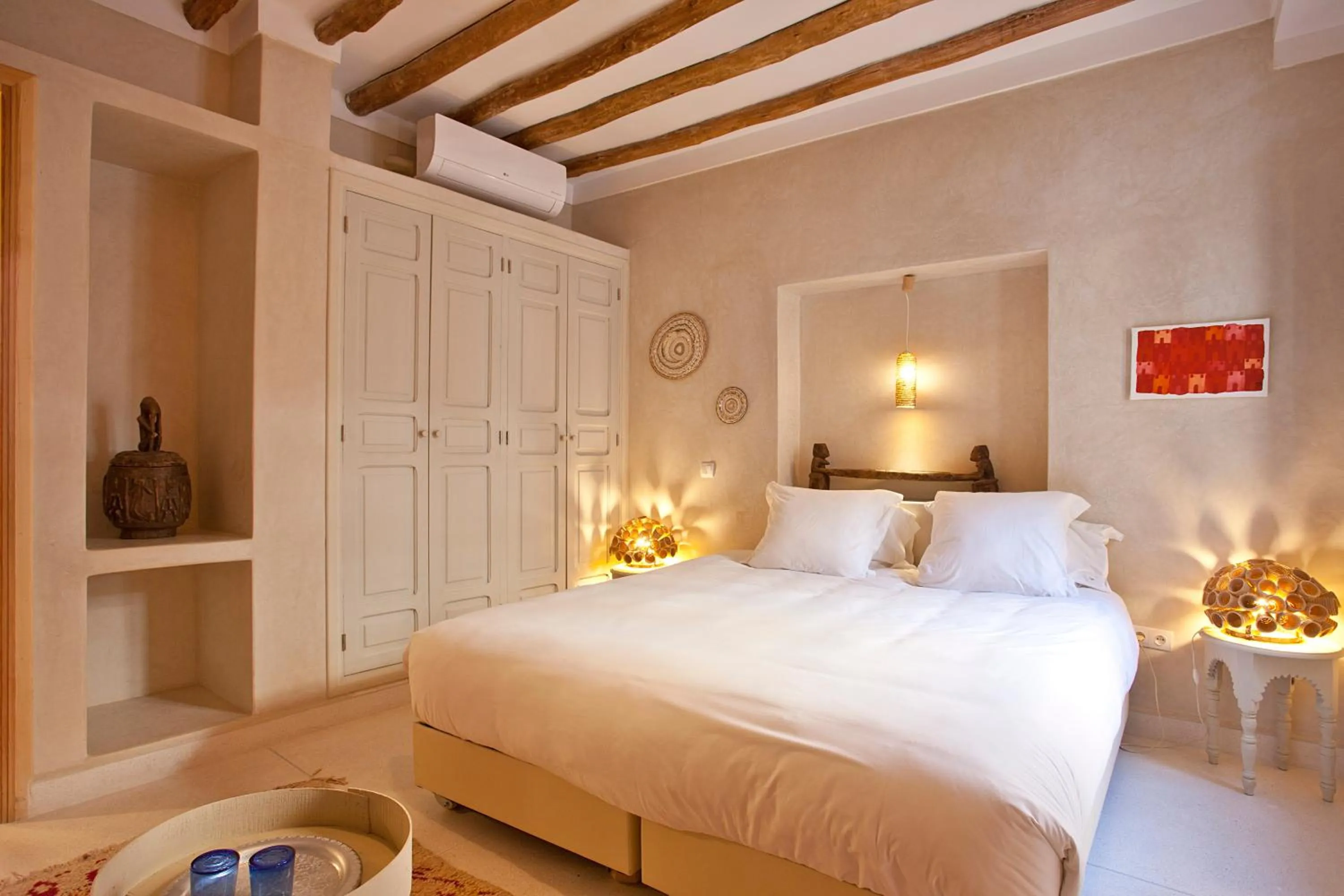 Photo of the whole room, Bed in Riad AL RIAD