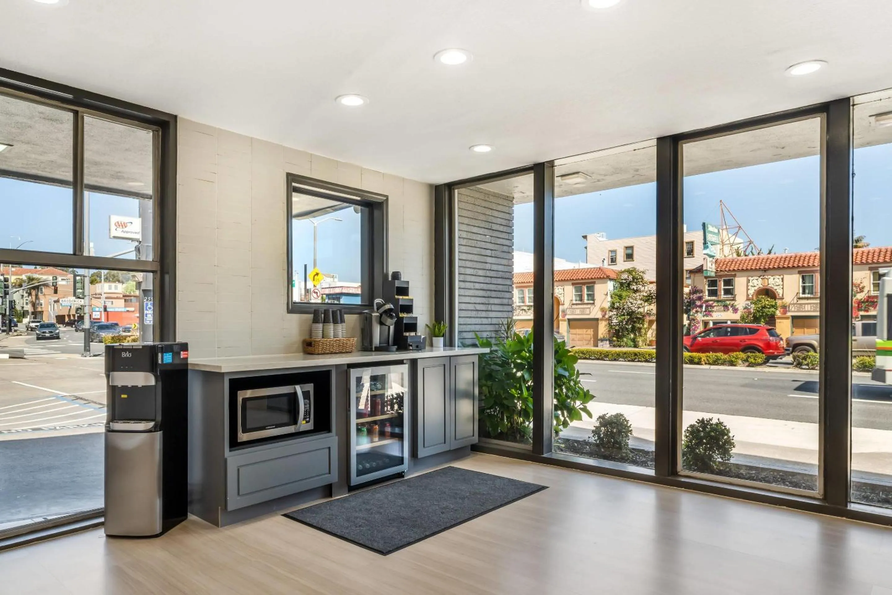 Lobby or reception in La Luna Inn, an Ascend Collection Hotel