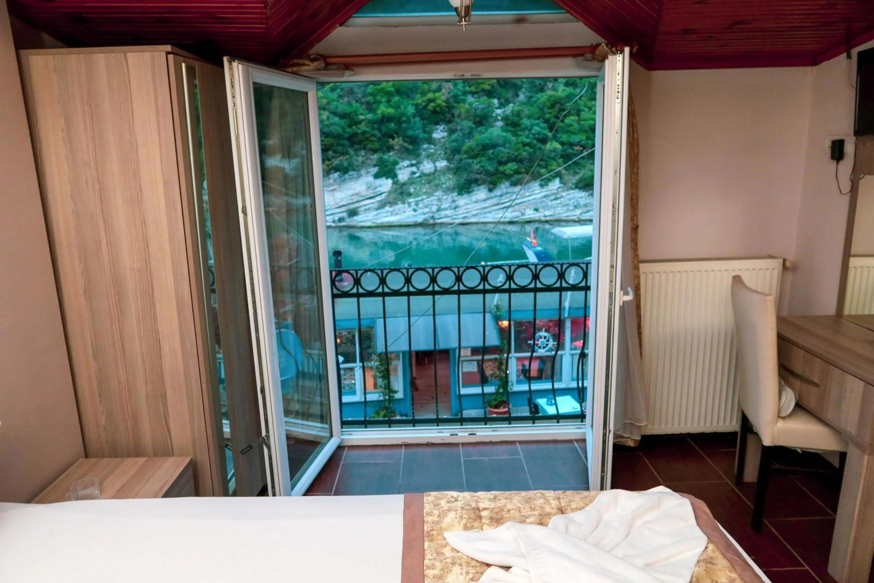 River view, Bed in Ağva Carpediem Otel