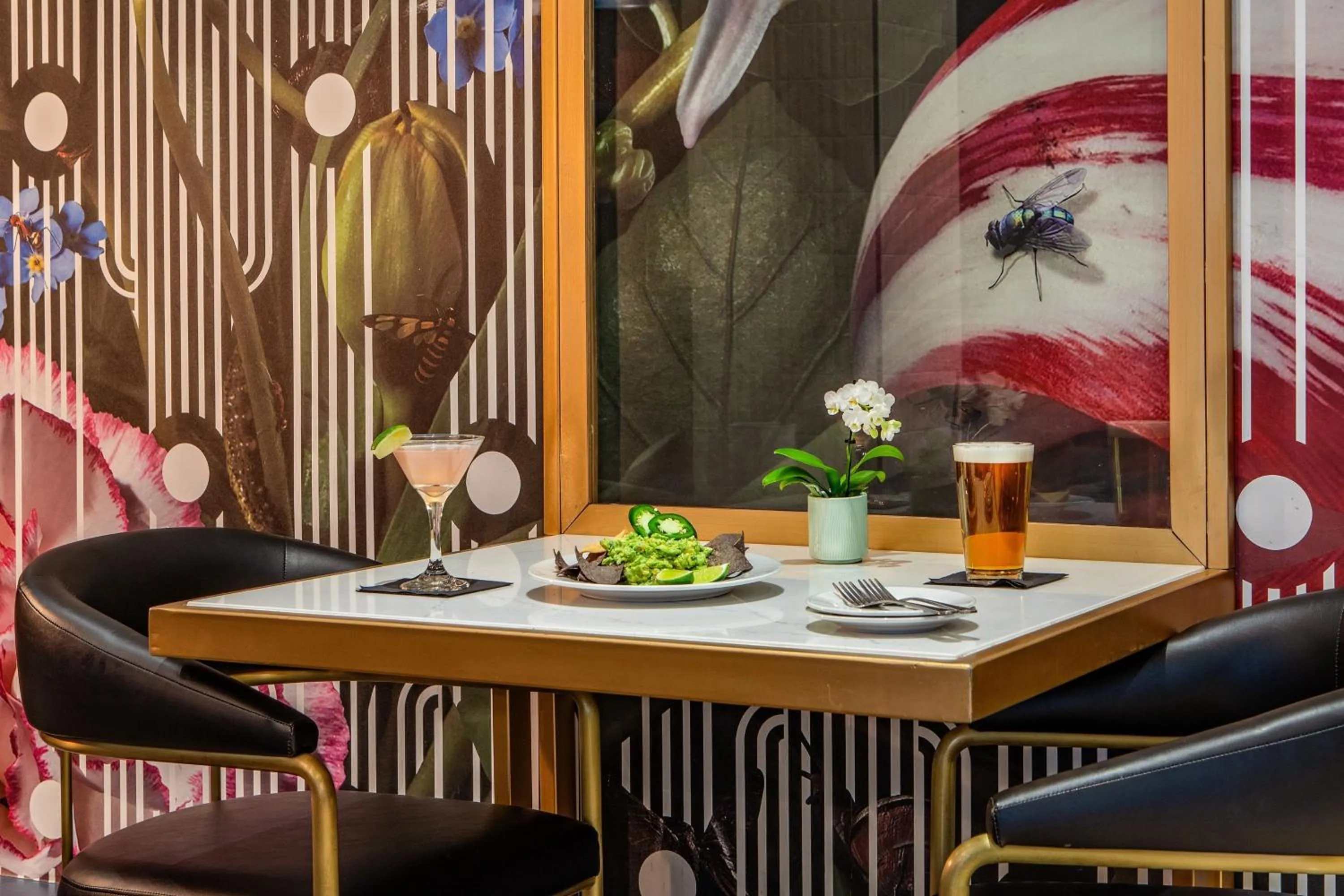 Lounge or bar in Hotel Adagio, Autograph Collection