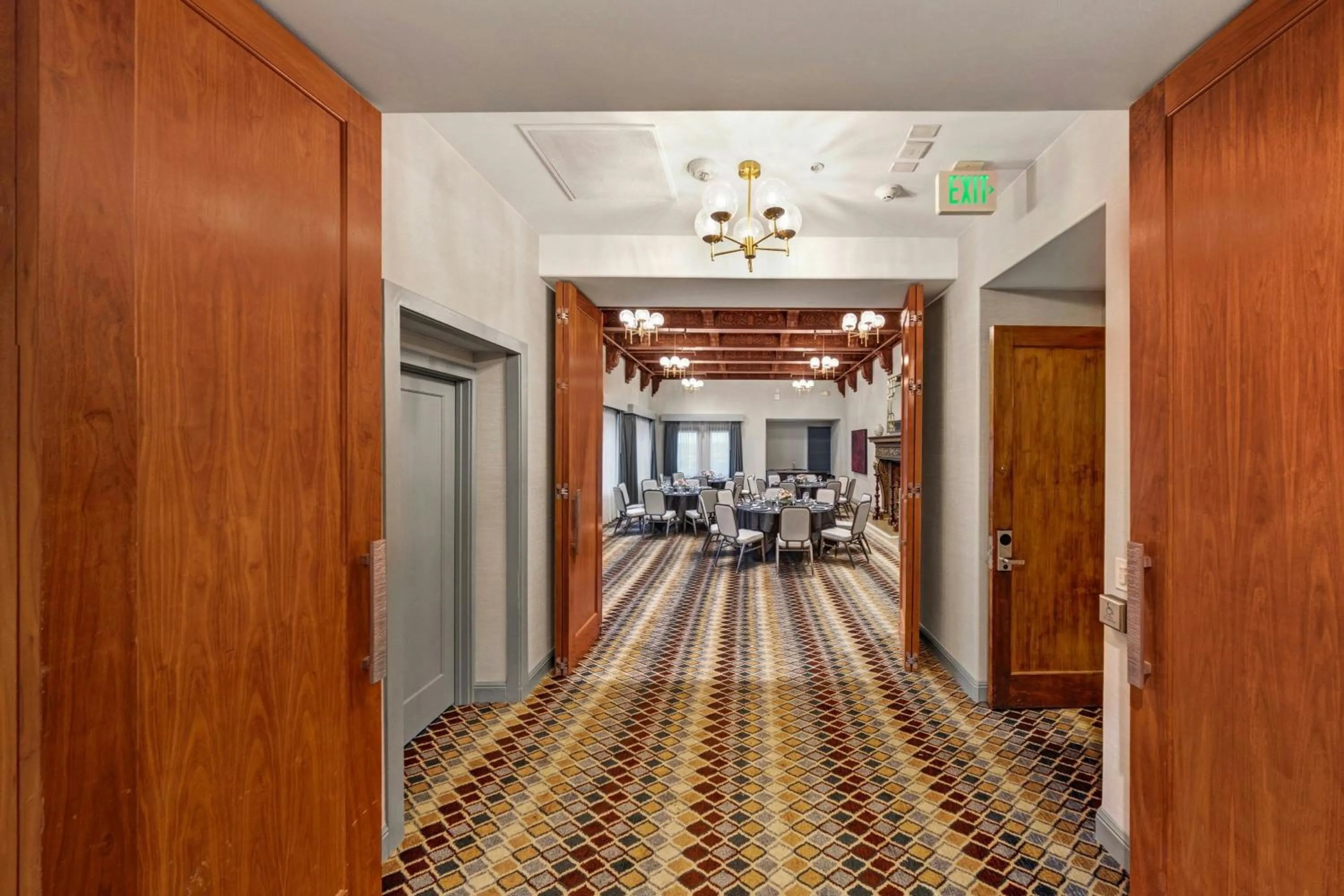 Meeting/conference room in Hotel Adagio, Autograph Collection