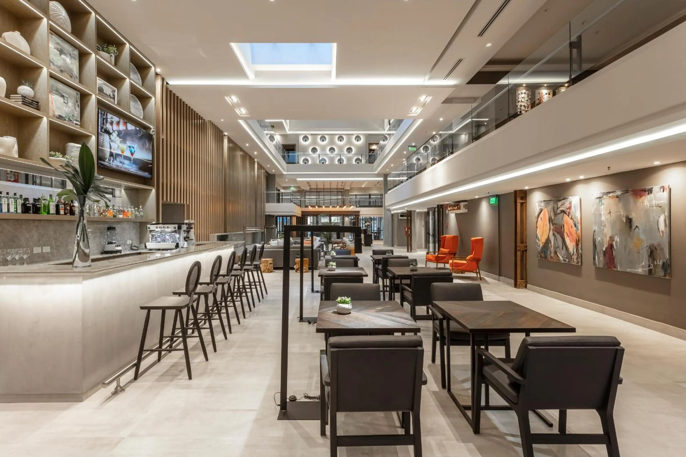 Lounge or bar in Huinid Obelisco Hotel