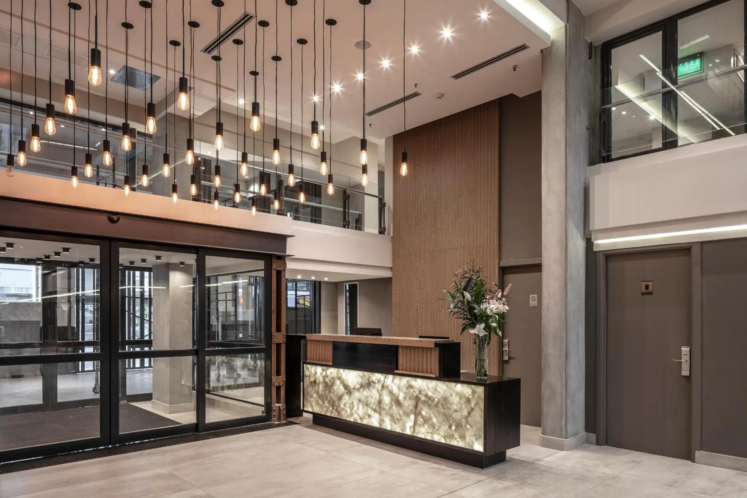 Lobby or reception in Huinid Obelisco Hotel