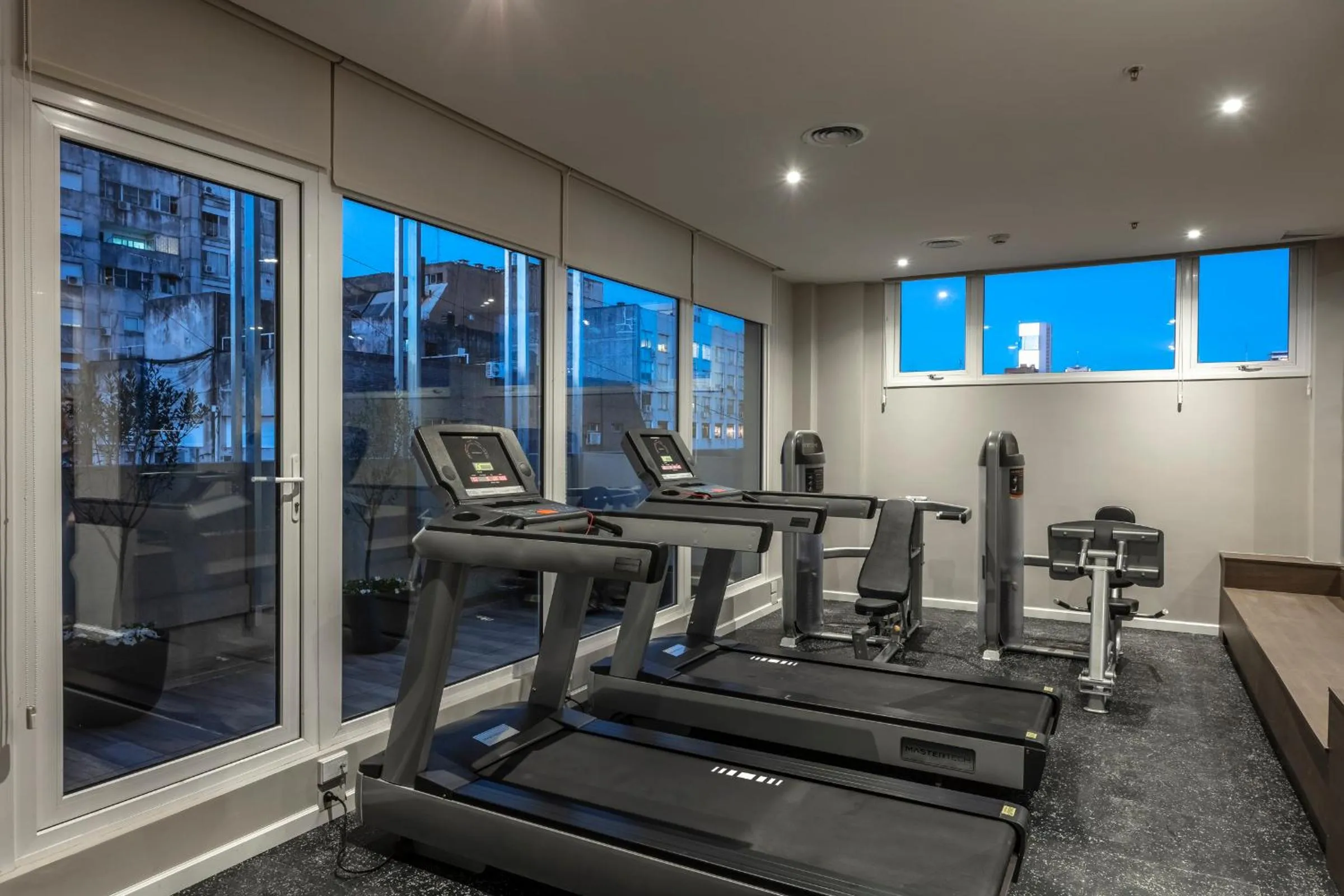 Fitness centre/facilities in Huinid Obelisco Hotel