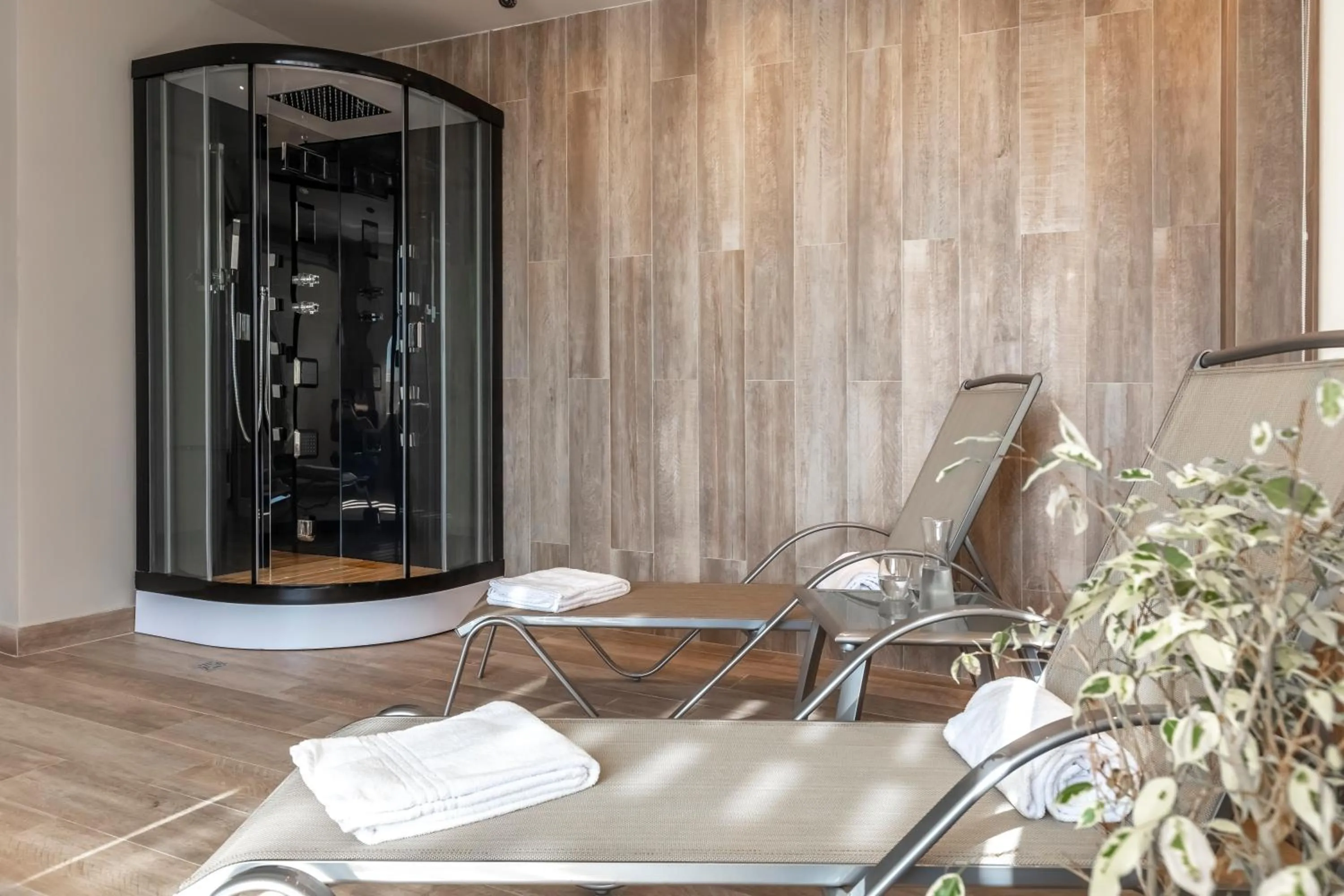 Property building in Huinid Obelisco Hotel