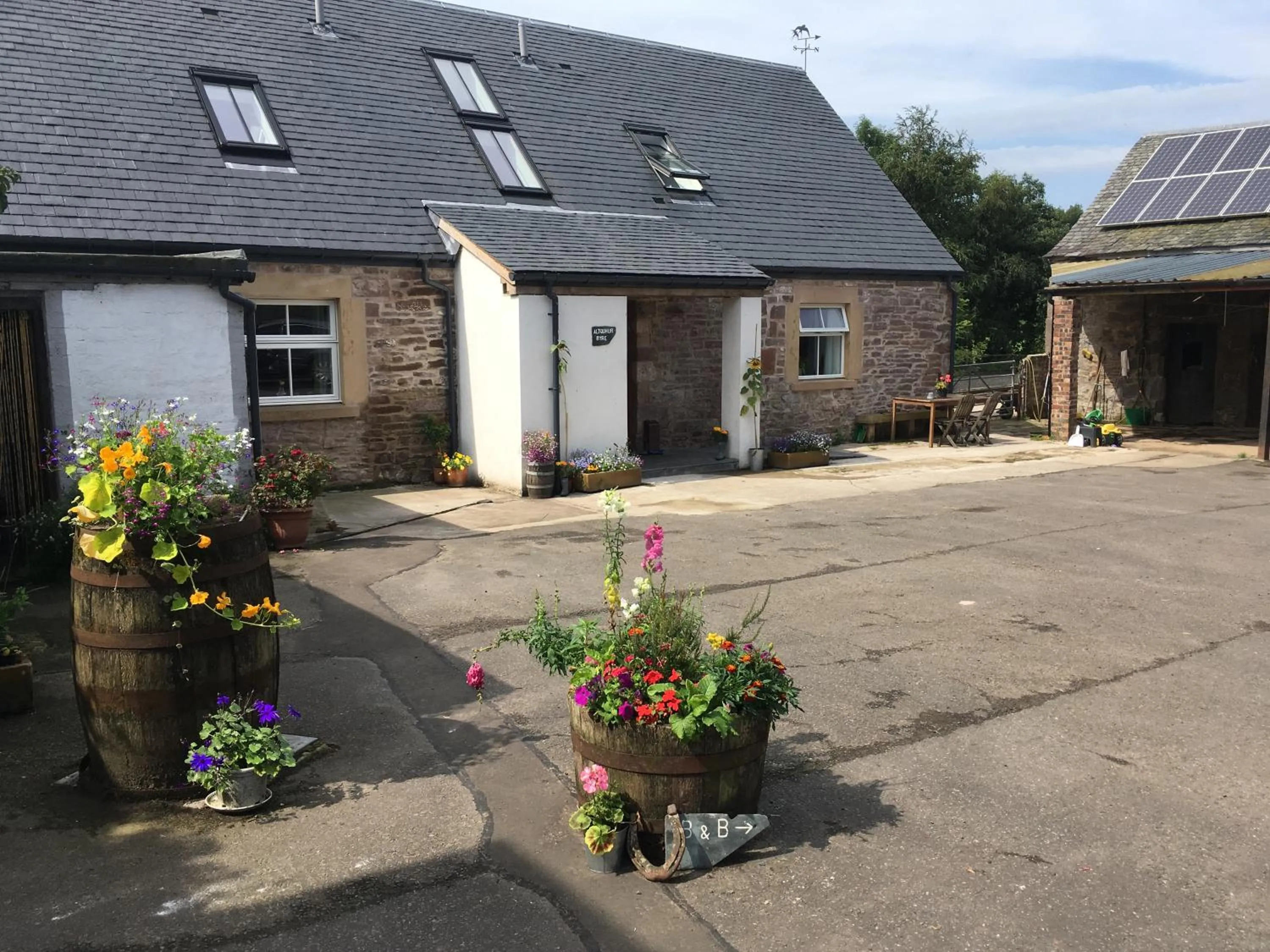 Facade/entrance in Altquhur Byre