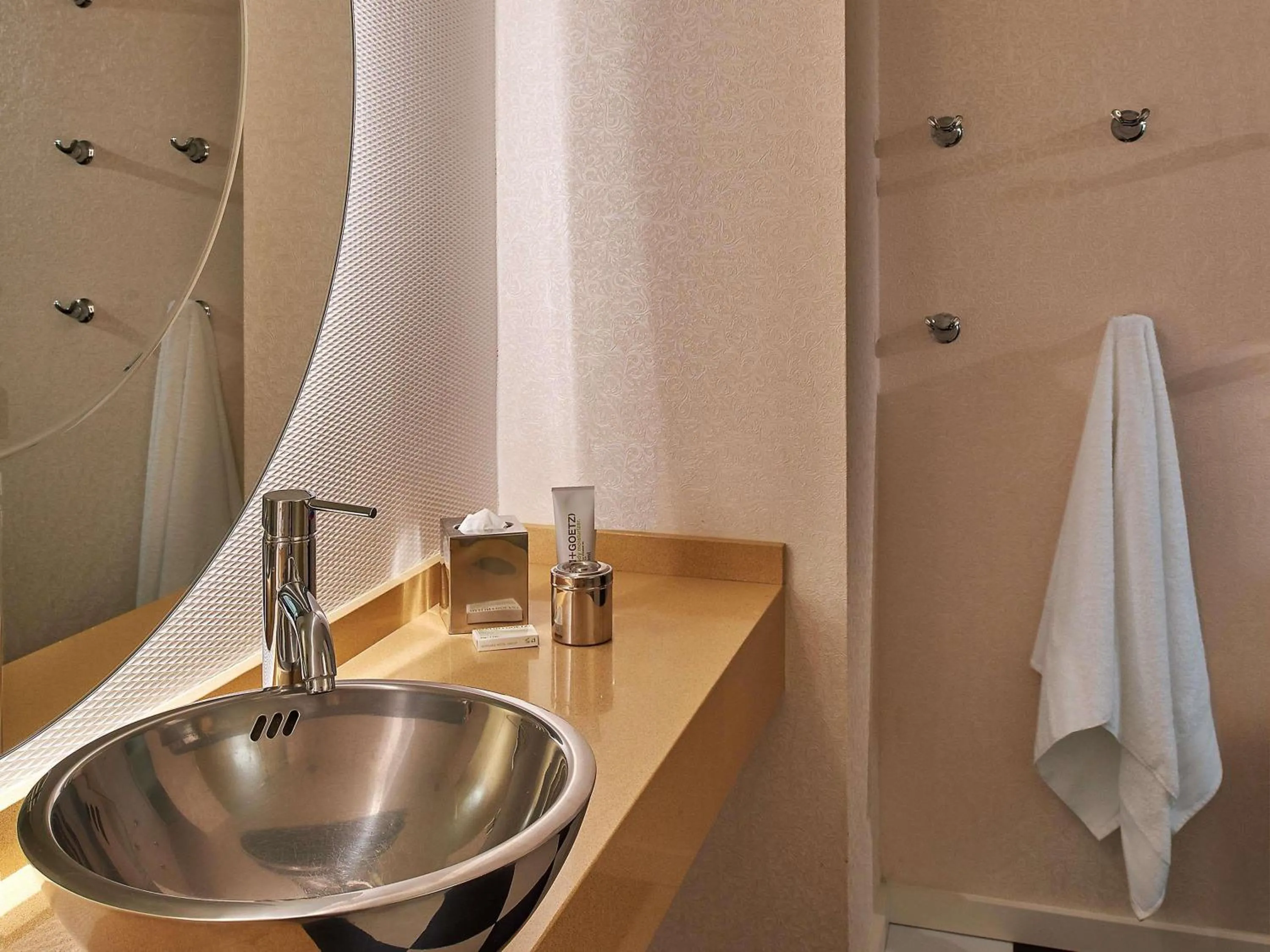 Bedroom in Mondrian Los Angeles