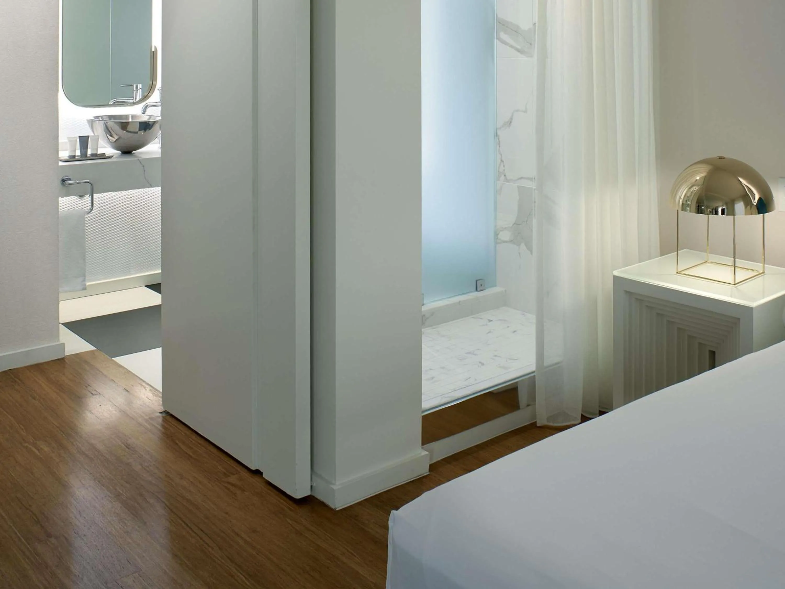 Bedroom, Bed in Mondrian Los Angeles