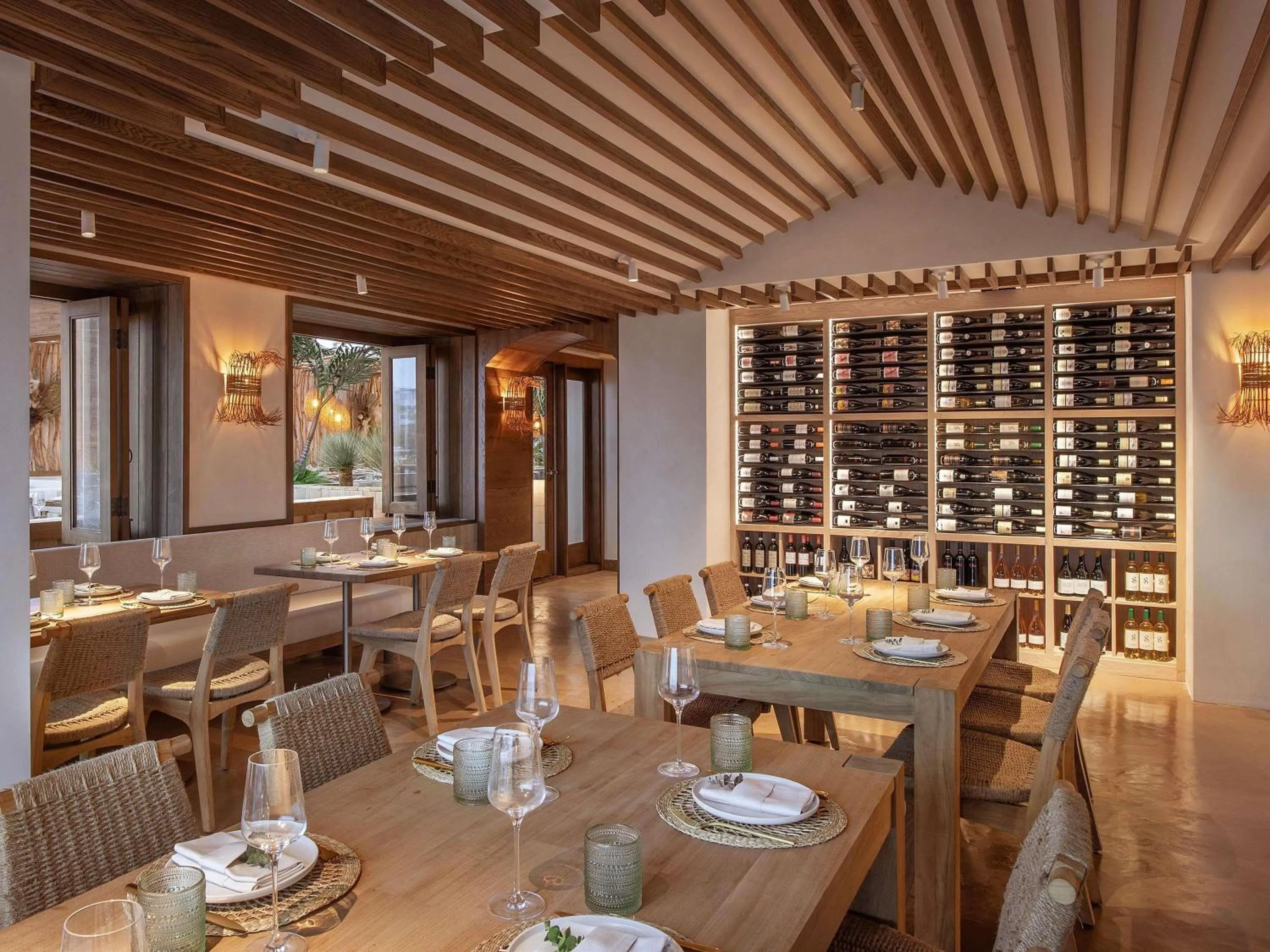 Restaurant/places to eat in Mondrian Los Angeles