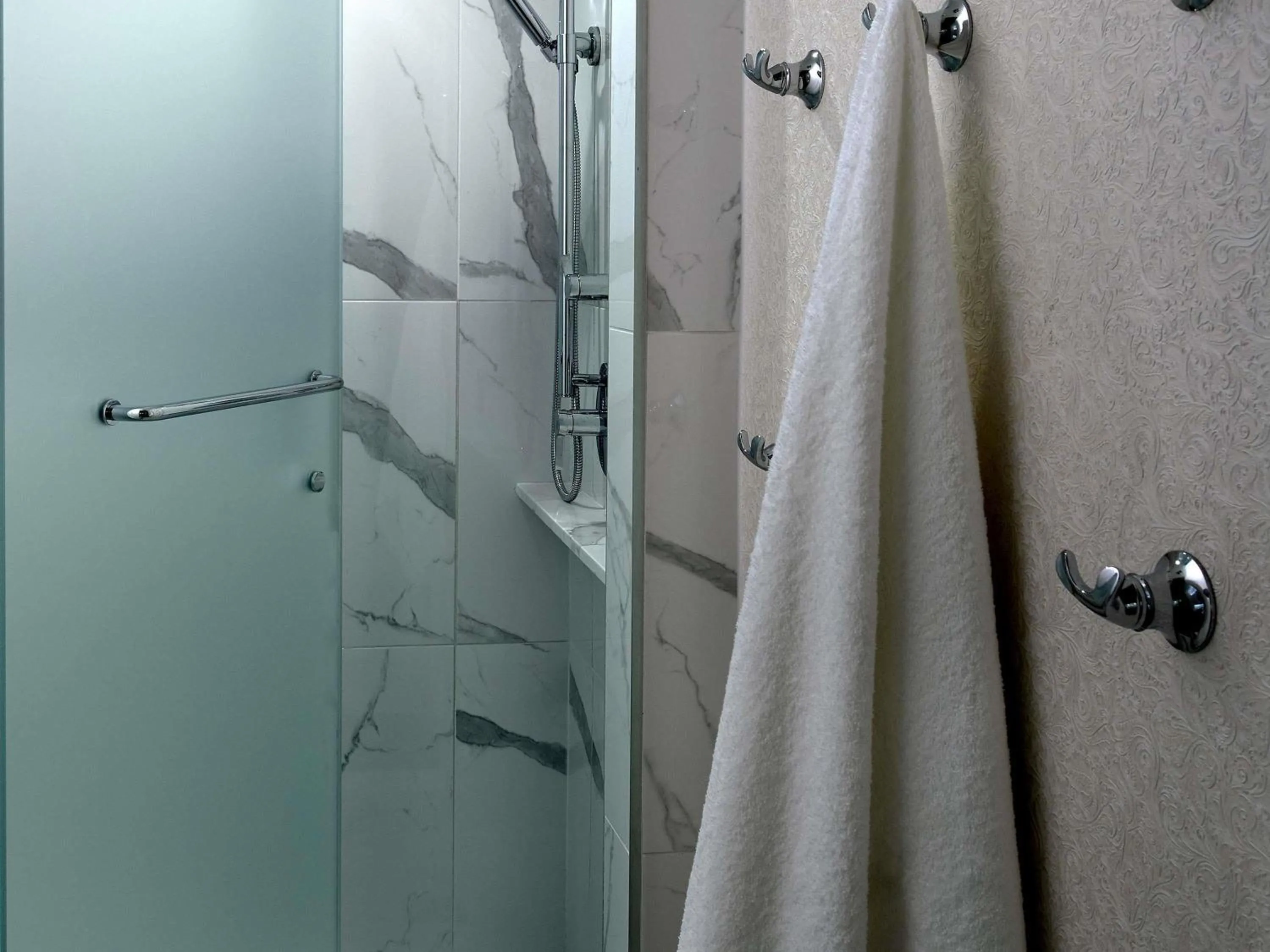 Bedroom in Mondrian Los Angeles