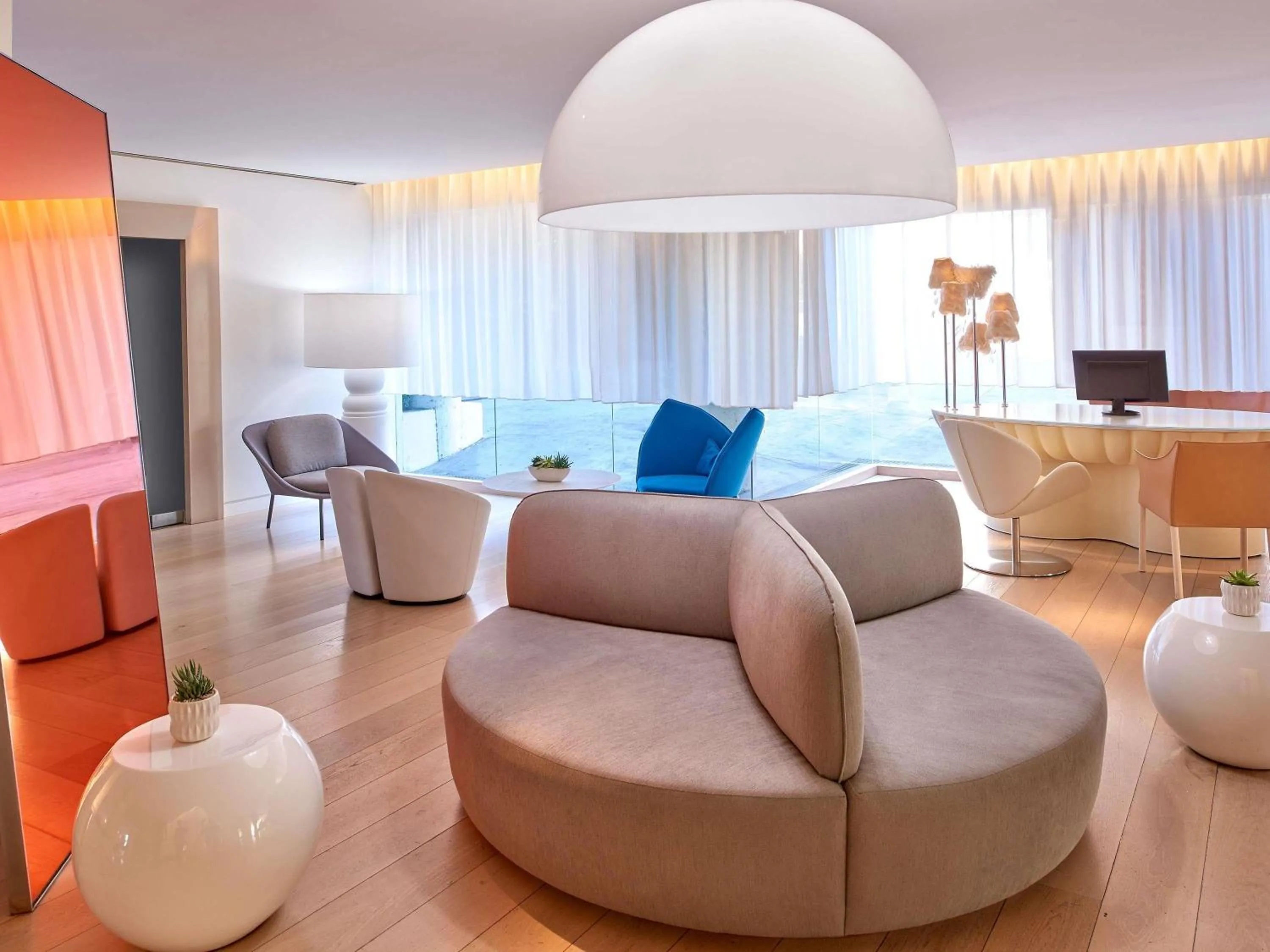 Property building in Mondrian Los Angeles