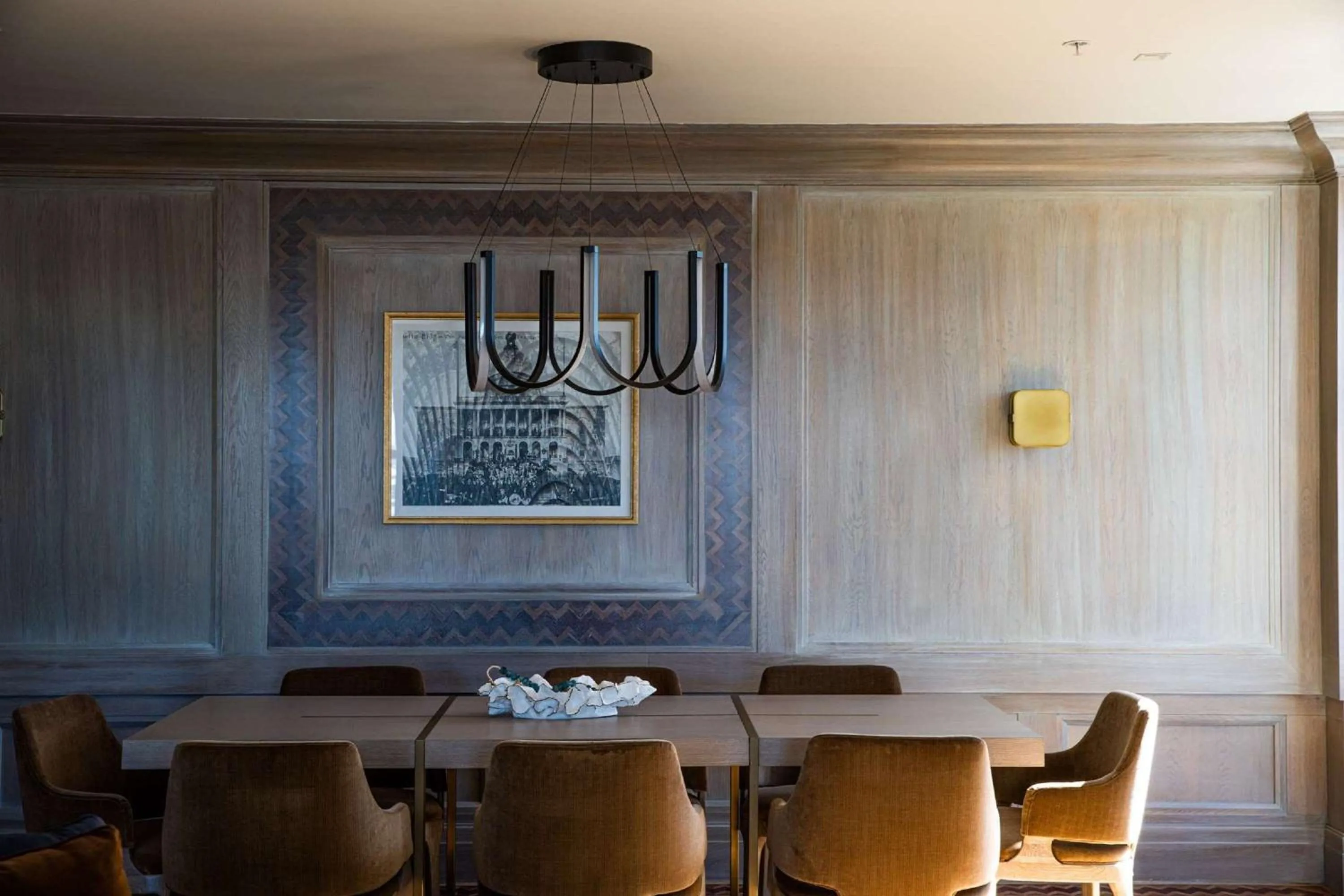 Photo of the whole room in The Clift Royal Sonesta San Francisco