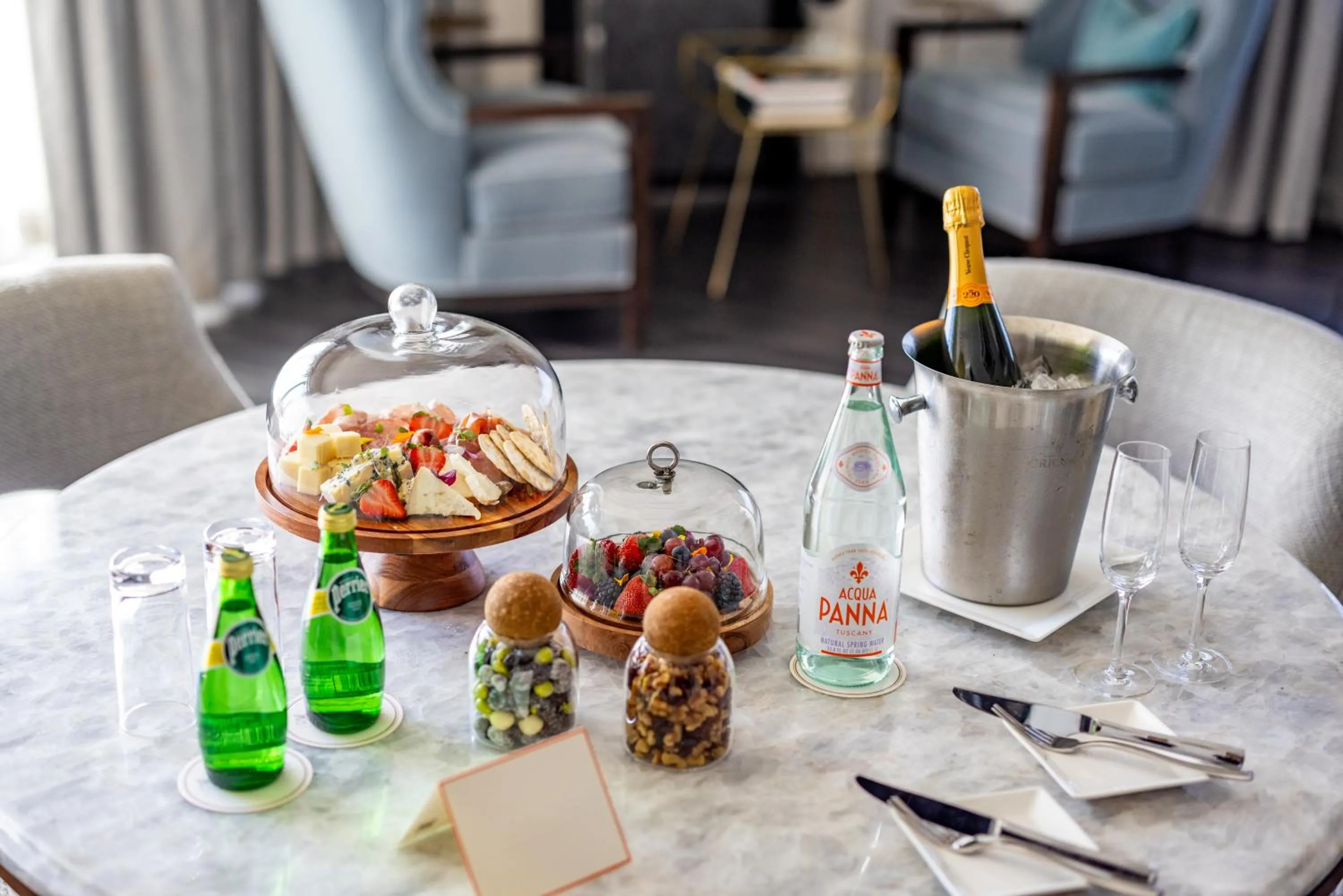 Food and drinks in Melrose Georgetown Hotel