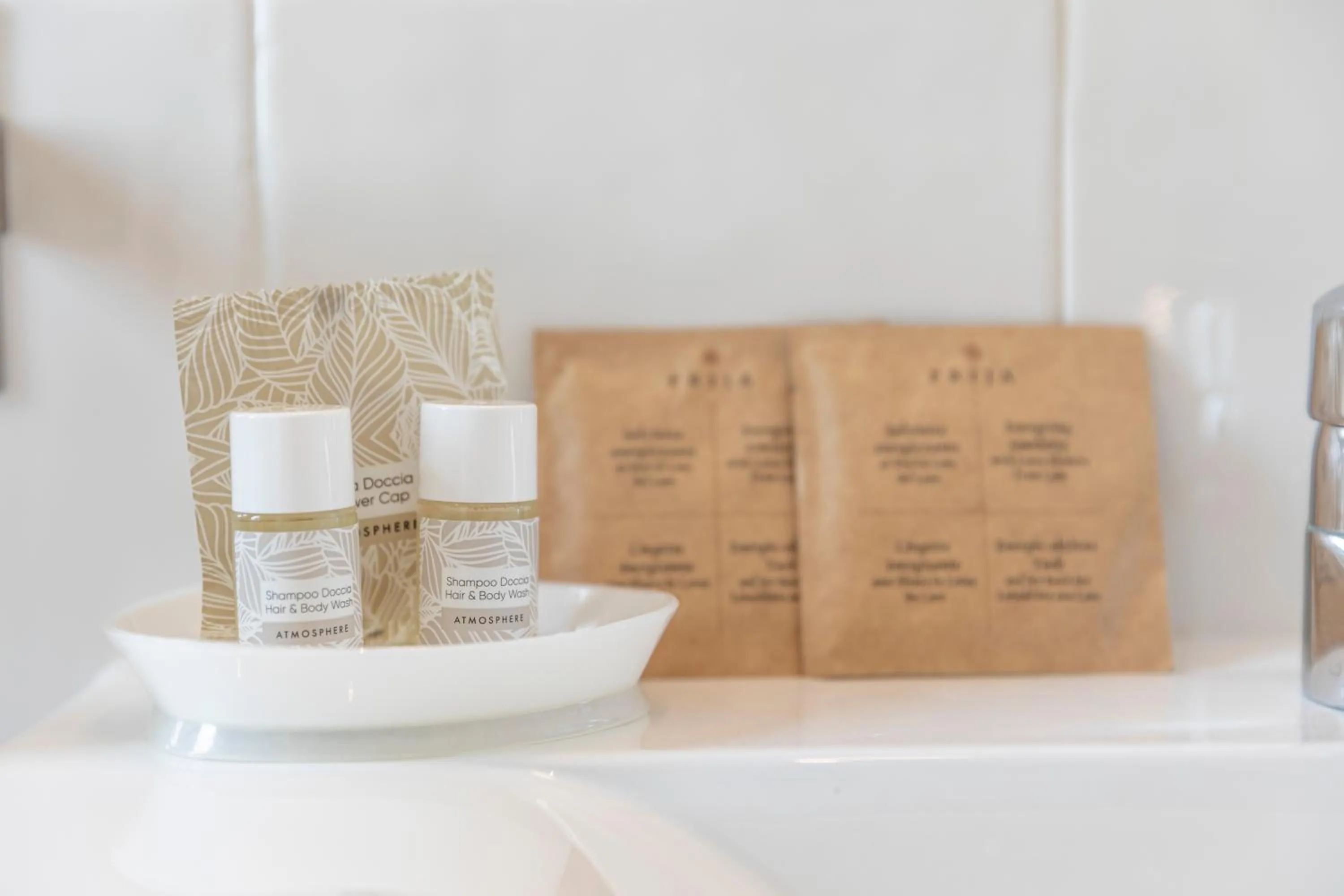 Bathroom in Hotel Loretta & Dependance