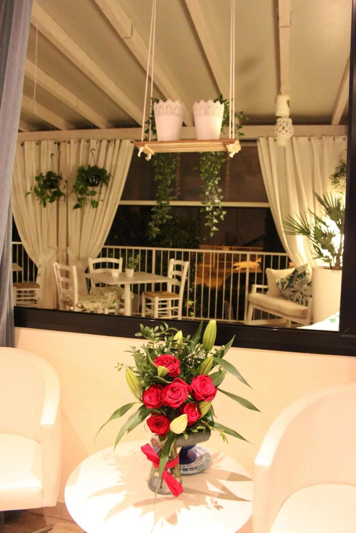 Communal lounge/ TV room in Hotel Loretta & Dependance