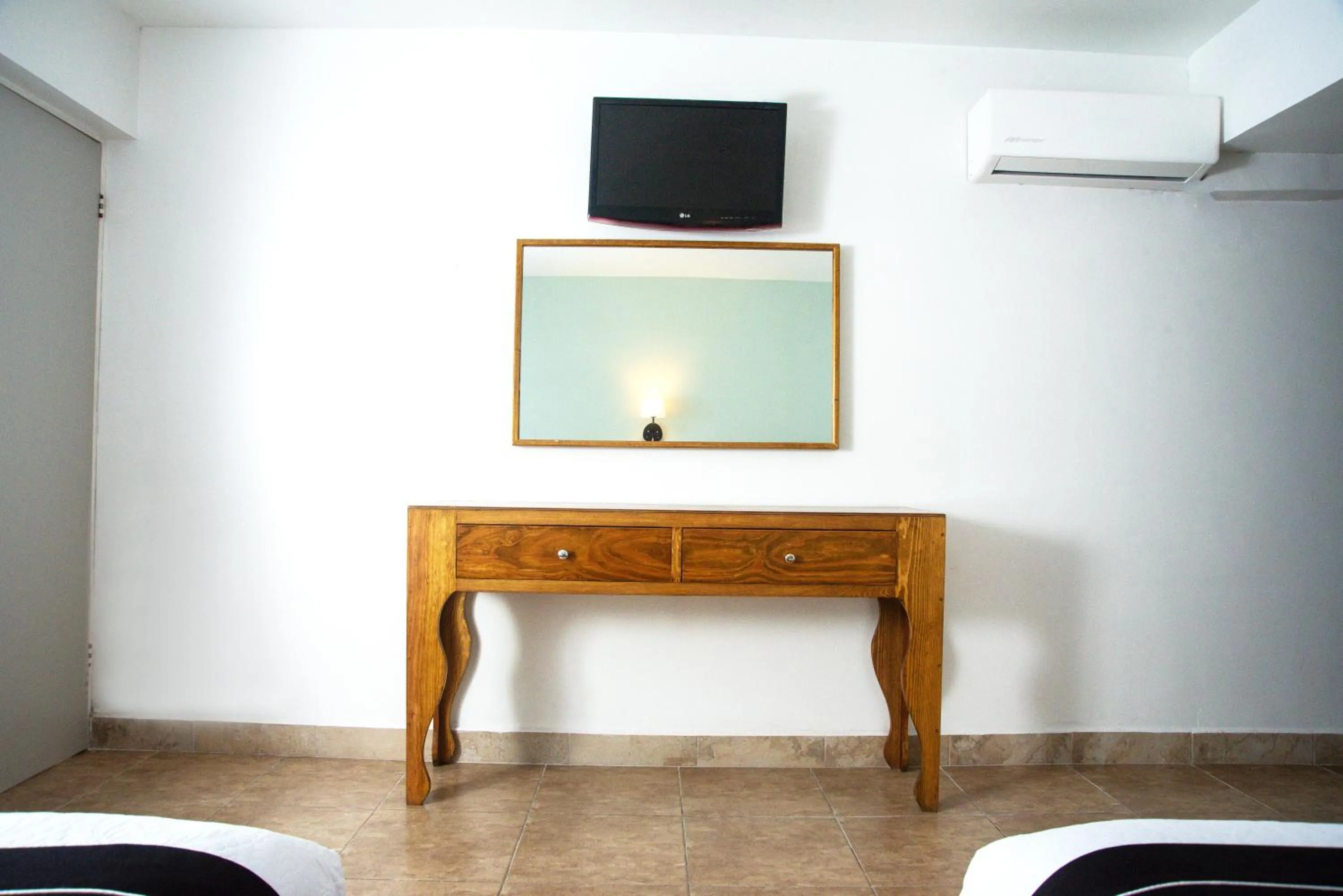 TV and multimedia in Hotel La Siesta, Gomez Palacio