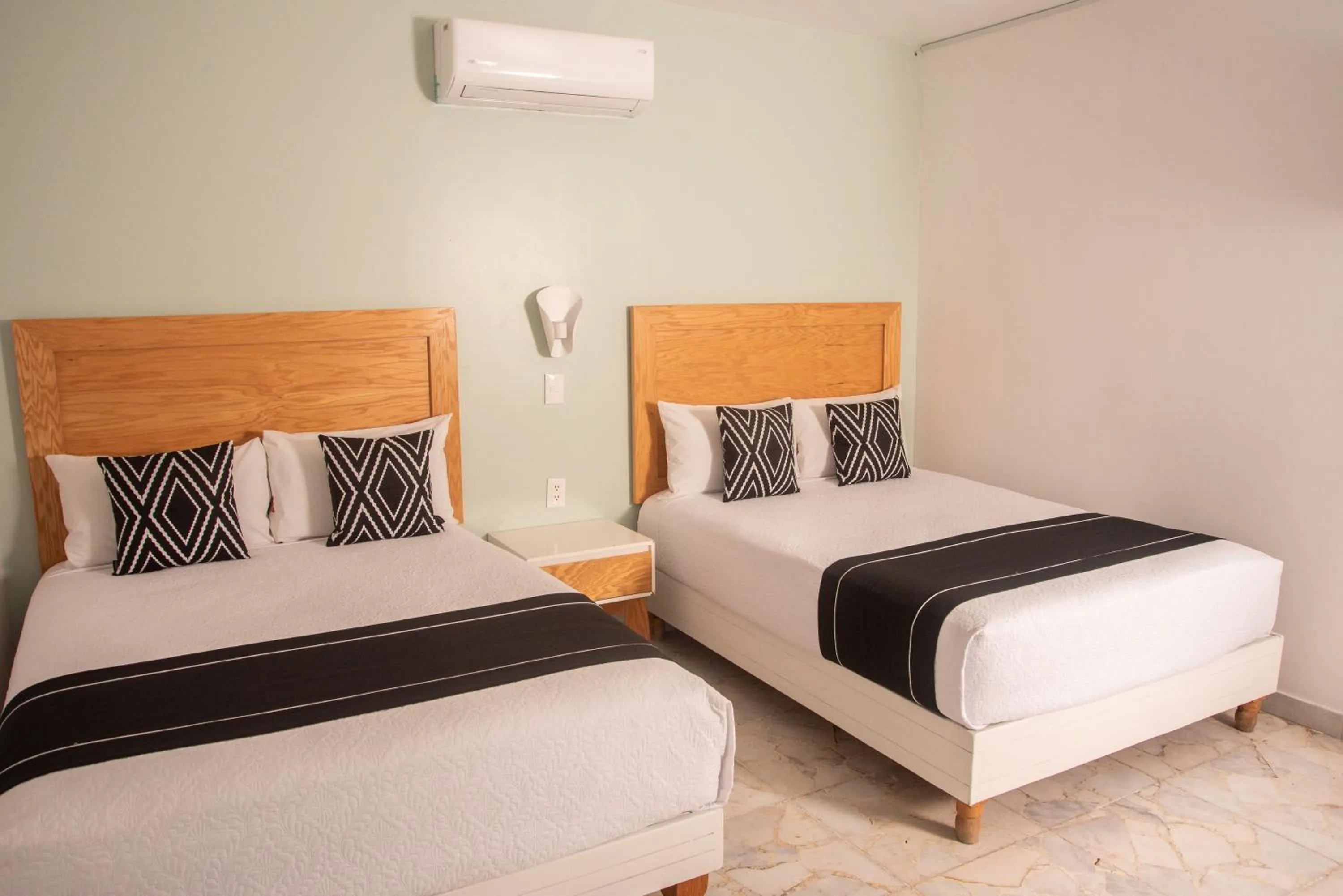 Bed in Hotel La Siesta, Gomez Palacio