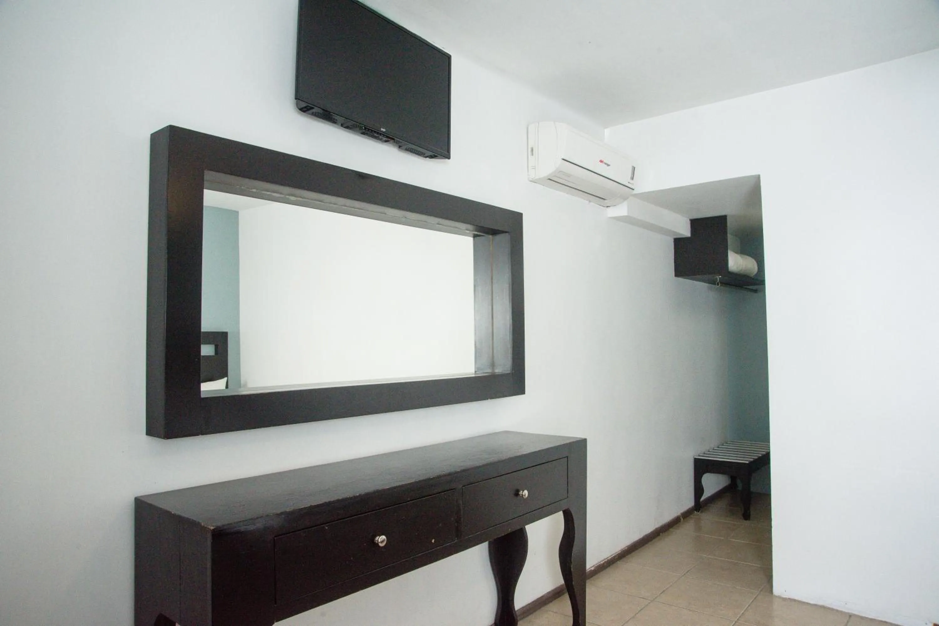 TV and multimedia in Hotel La Siesta, Gomez Palacio