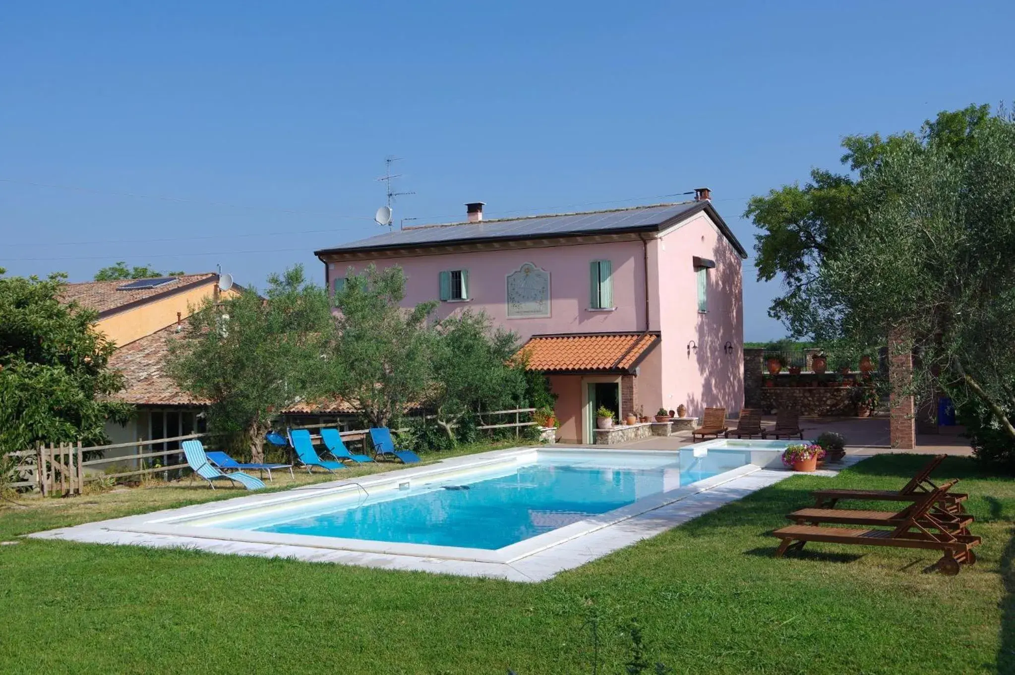Agriturismo La Casa Del Mandorlo Agriturismo La Casa Del Mandorlo