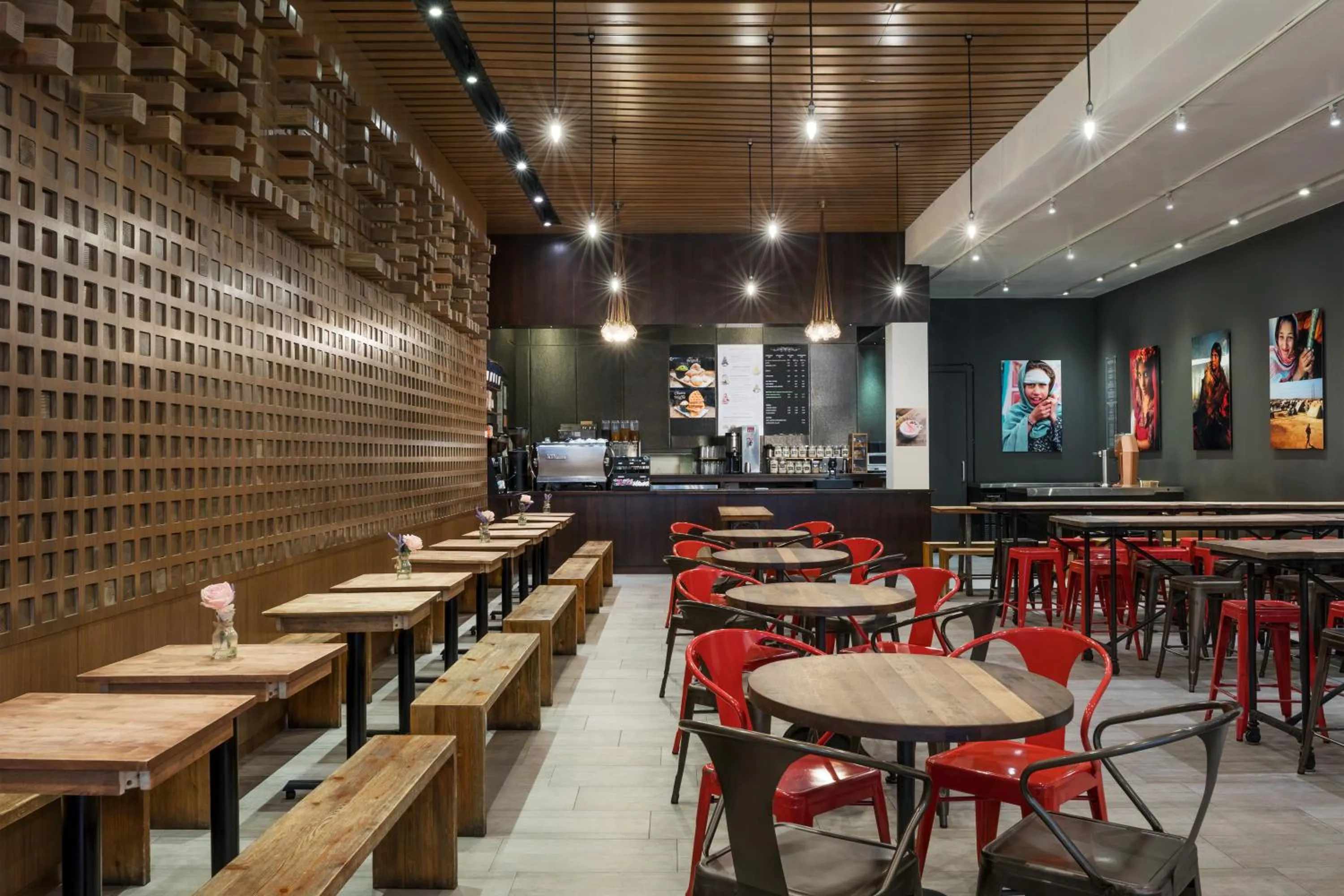 Restaurant/places to eat in The Hotel at Fifth Avenue