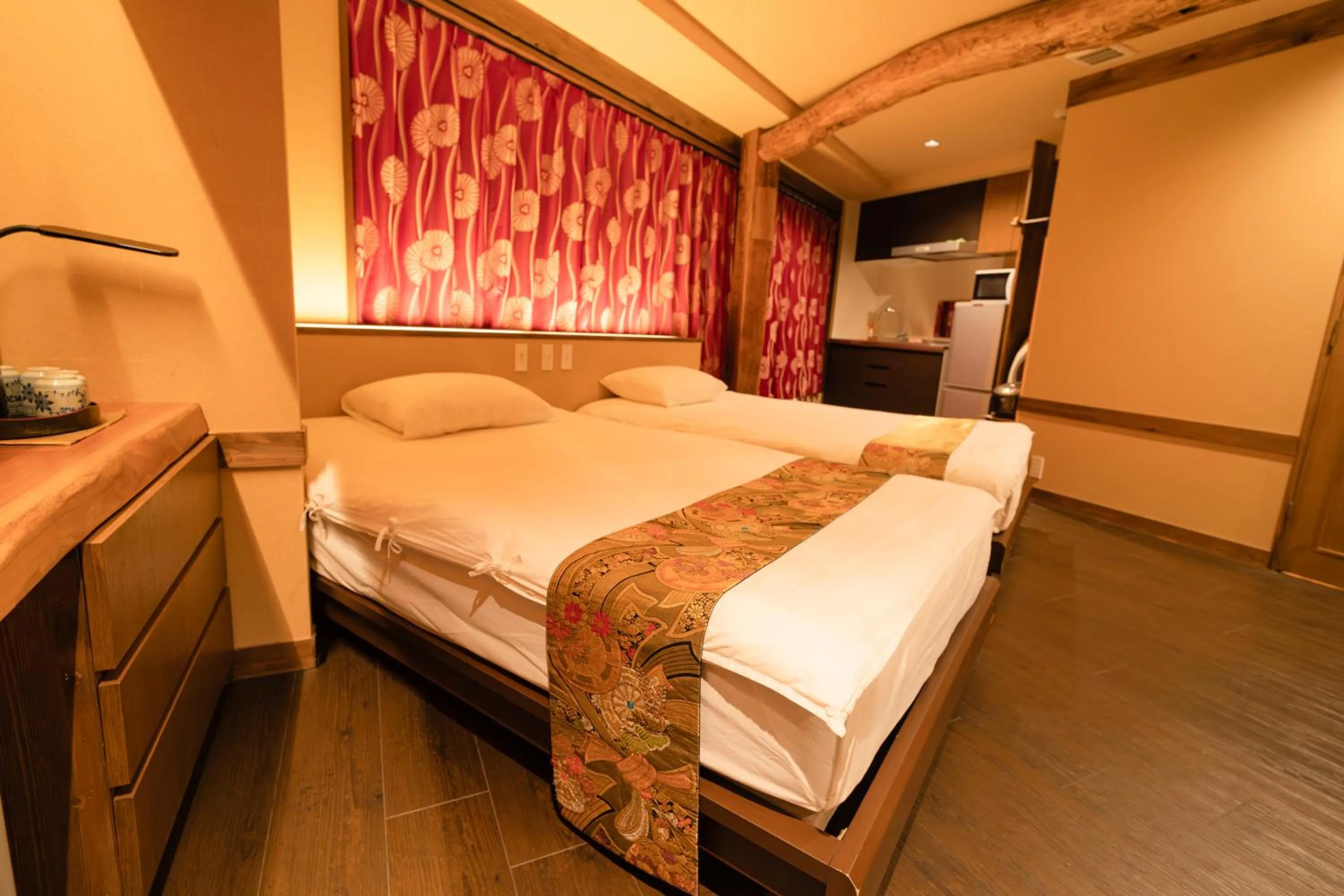 Bedroom, Bed in 都電屋 TodenHotel