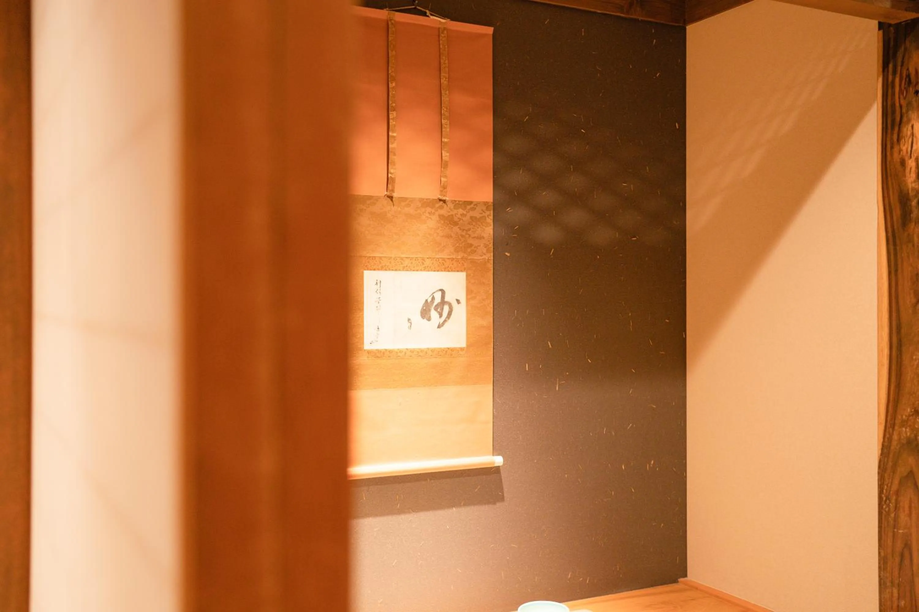 Decorative detail in 都電屋 TodenHotel