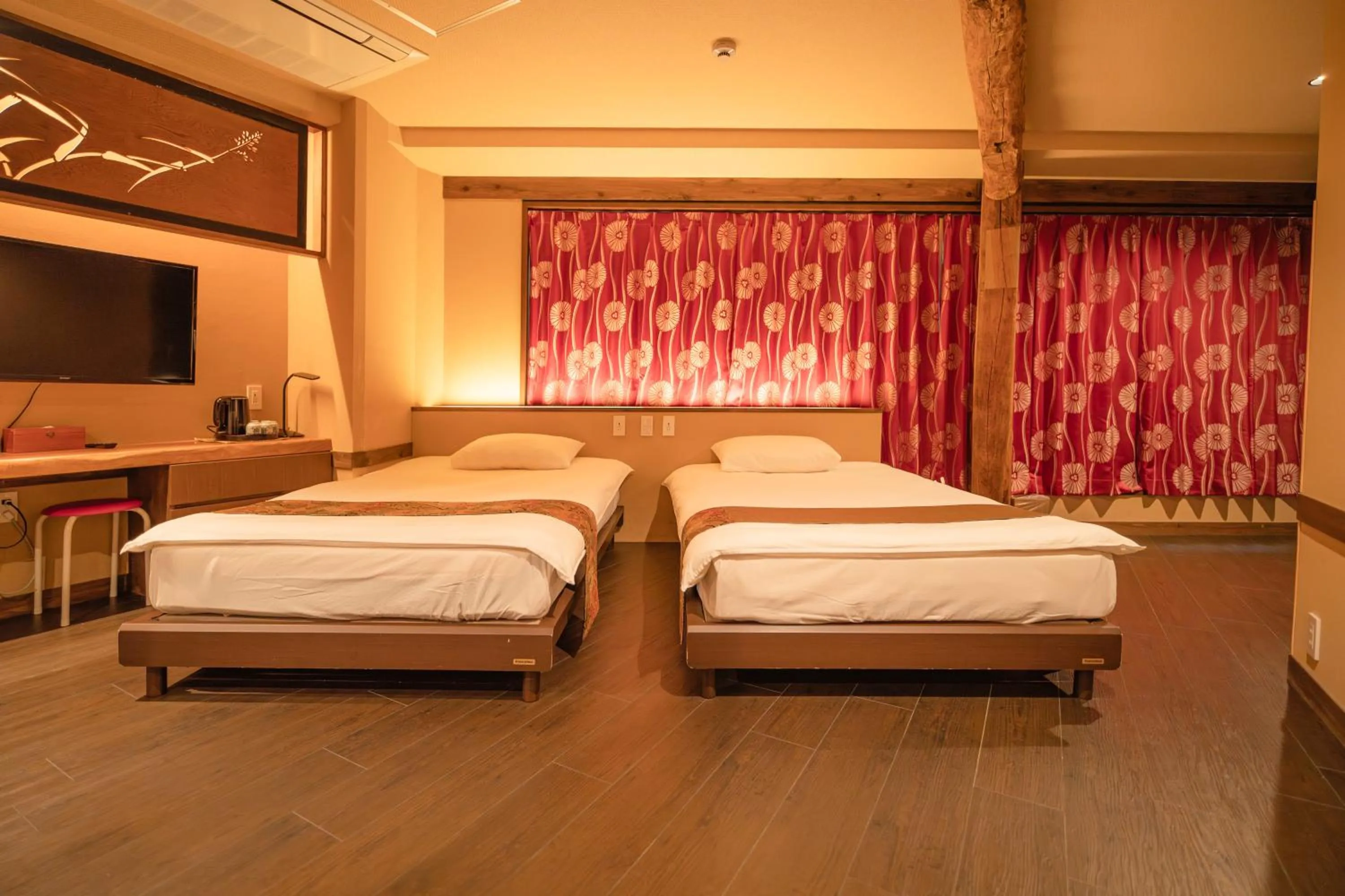 Bedroom, Bed in 都電屋 TodenHotel