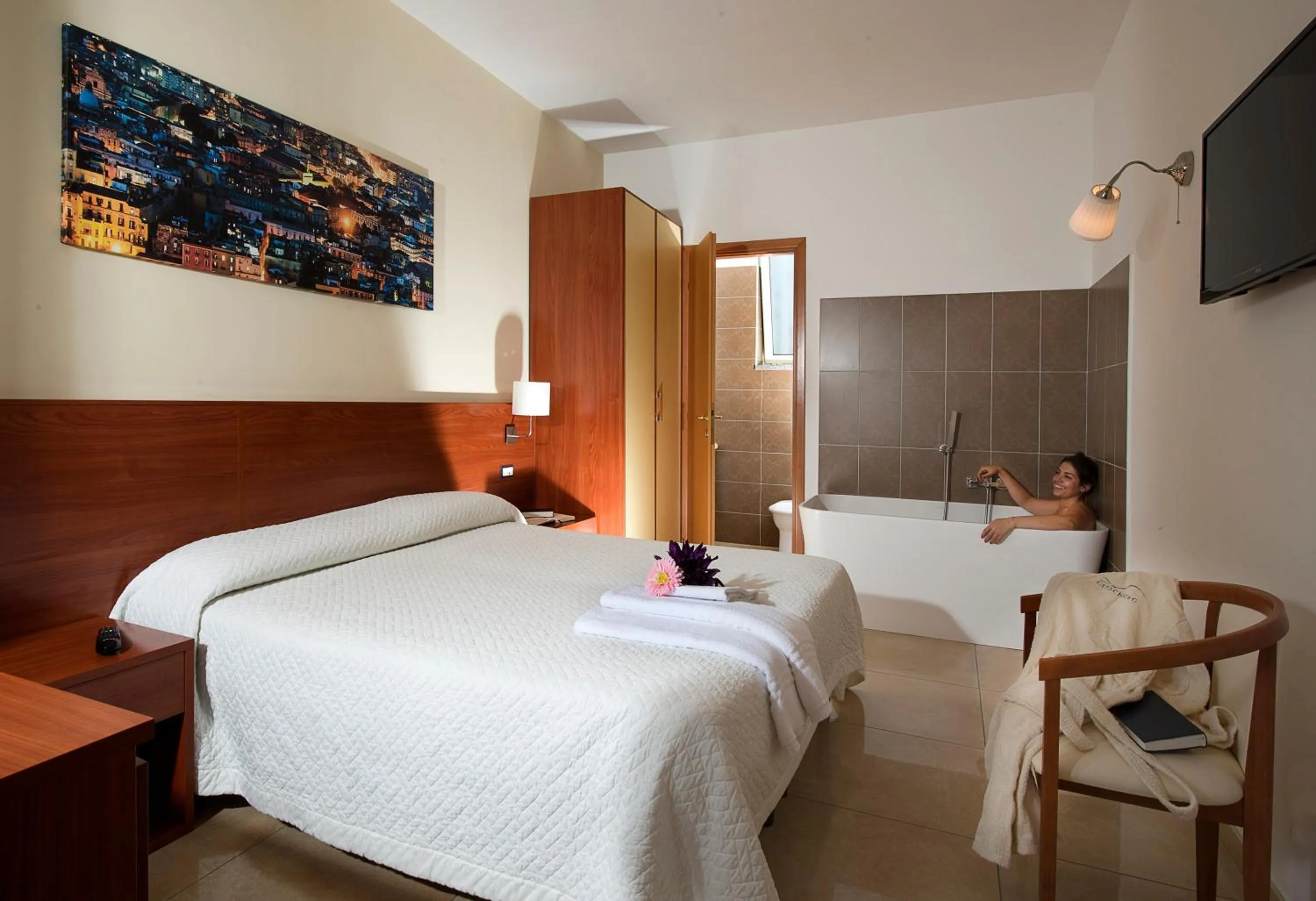 Bathroom, Bed in Albergo Del Pino