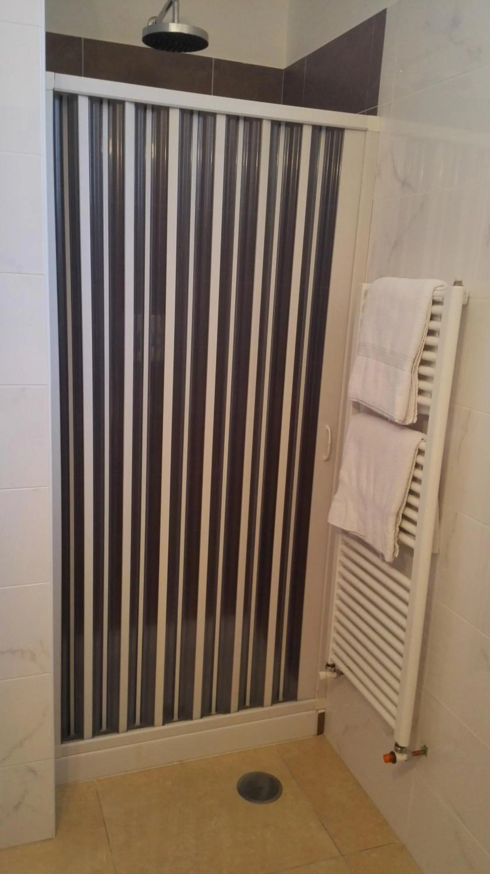 Bathroom in Albergo Del Pino