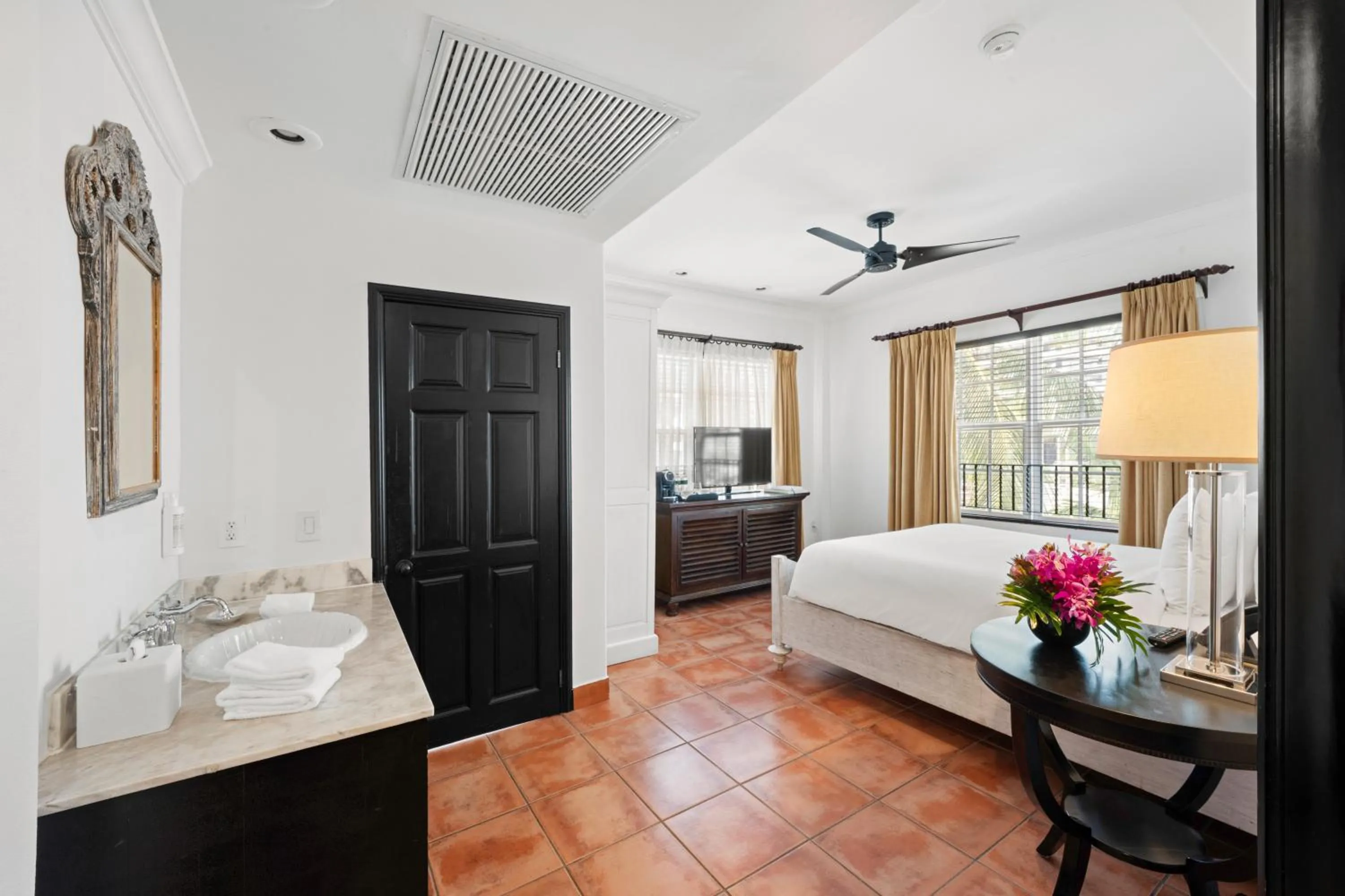 Bedroom, Bed in Casa Faena Miami Beach
