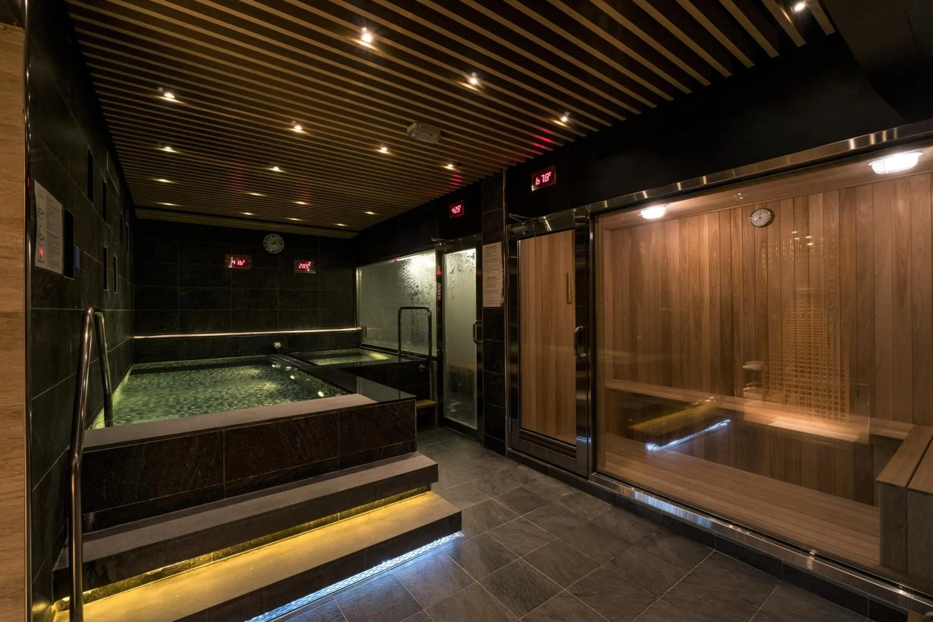 Sauna in Evergreen Palace Hotel Chiayi
