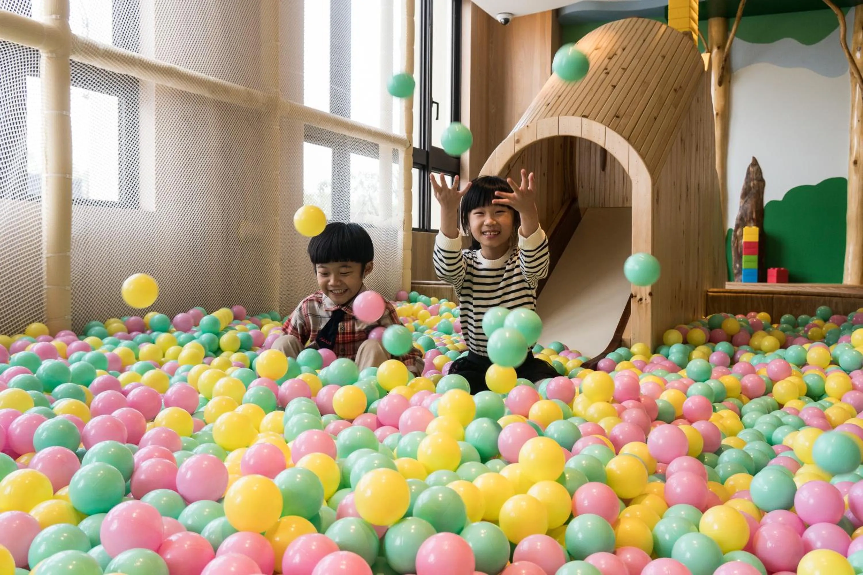 Children play ground in Evergreen Palace Hotel Chiayi