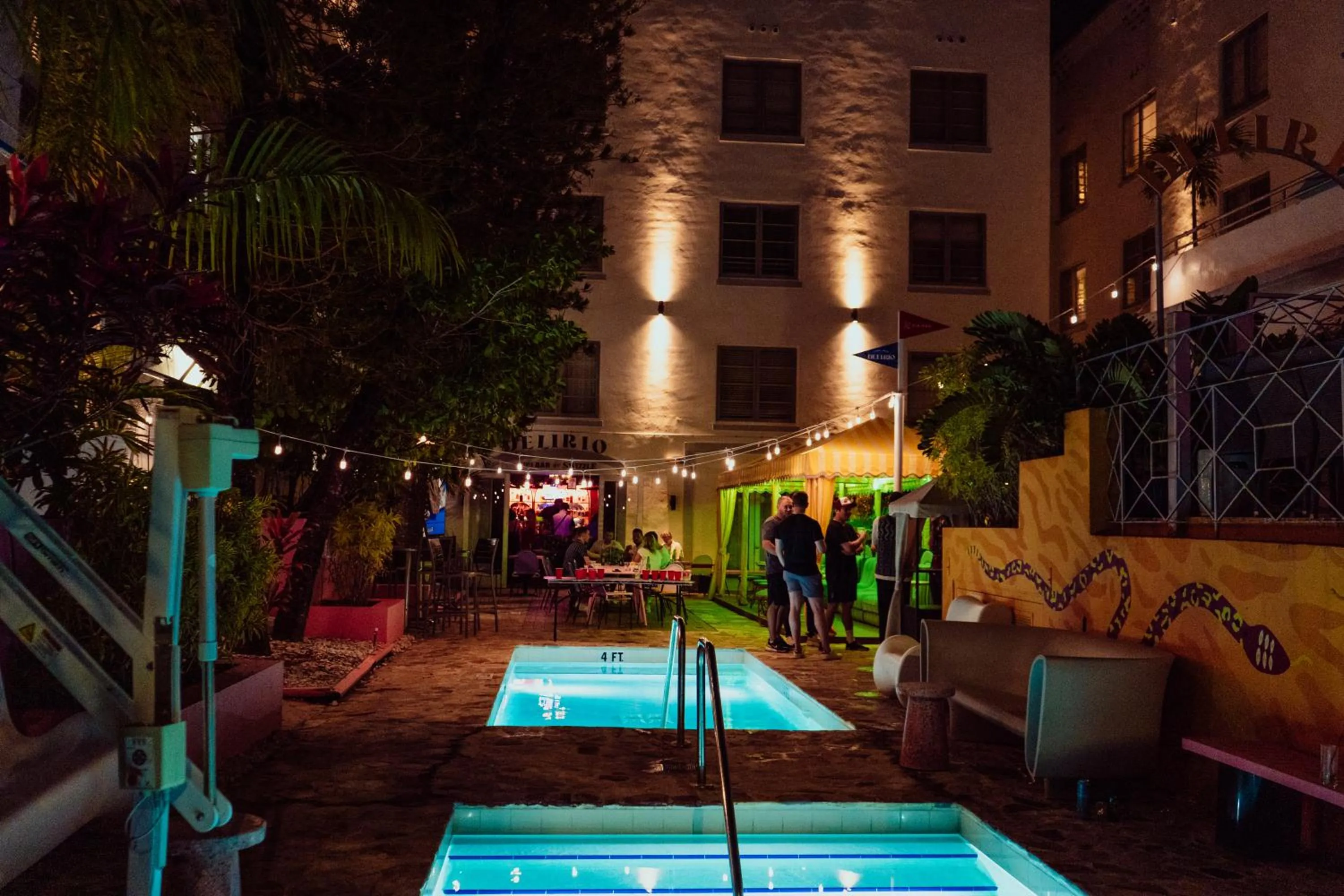 Patio in Viajero Miami