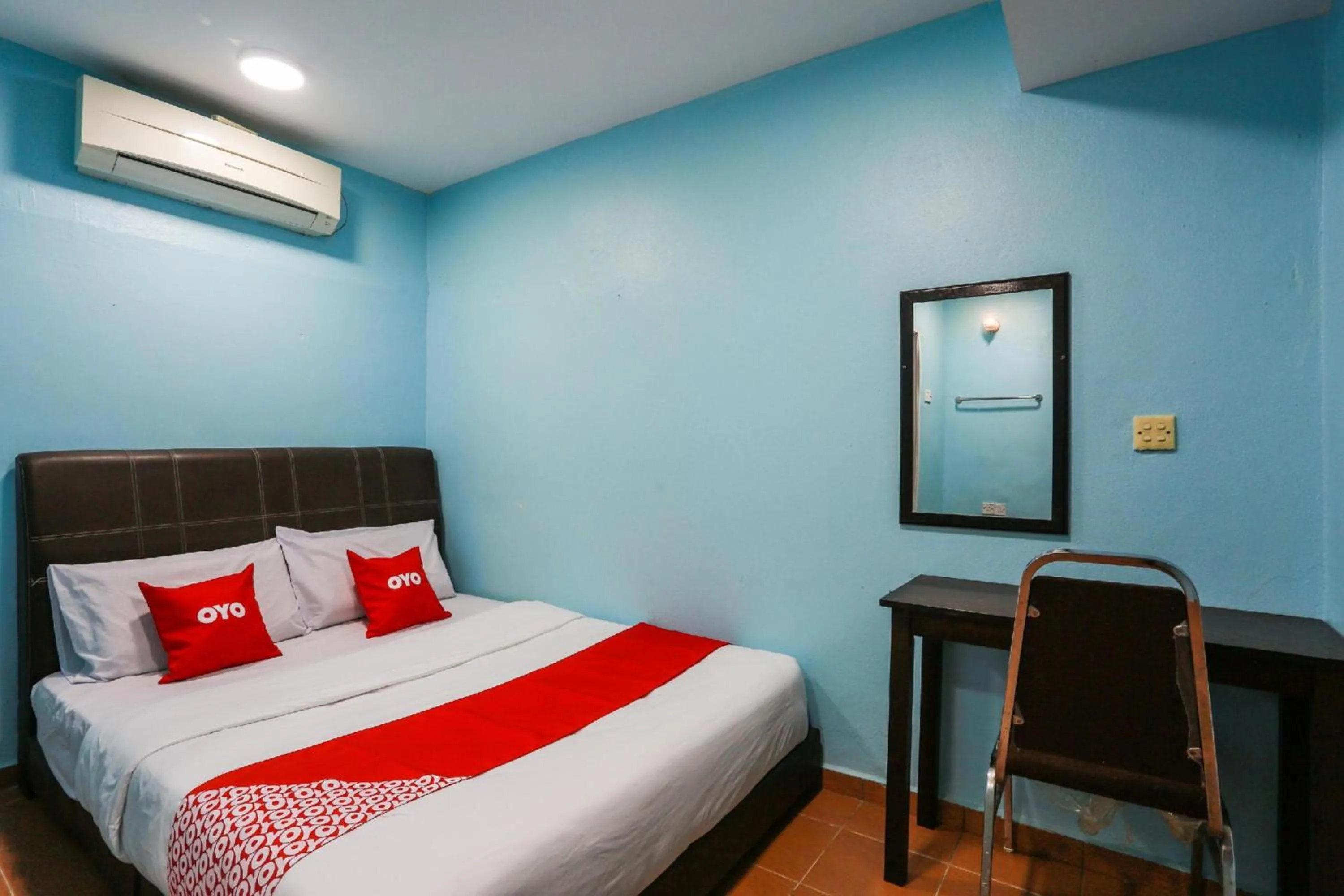 Bedroom, Bed in OYO 44094 Bangi Lanai Hotel