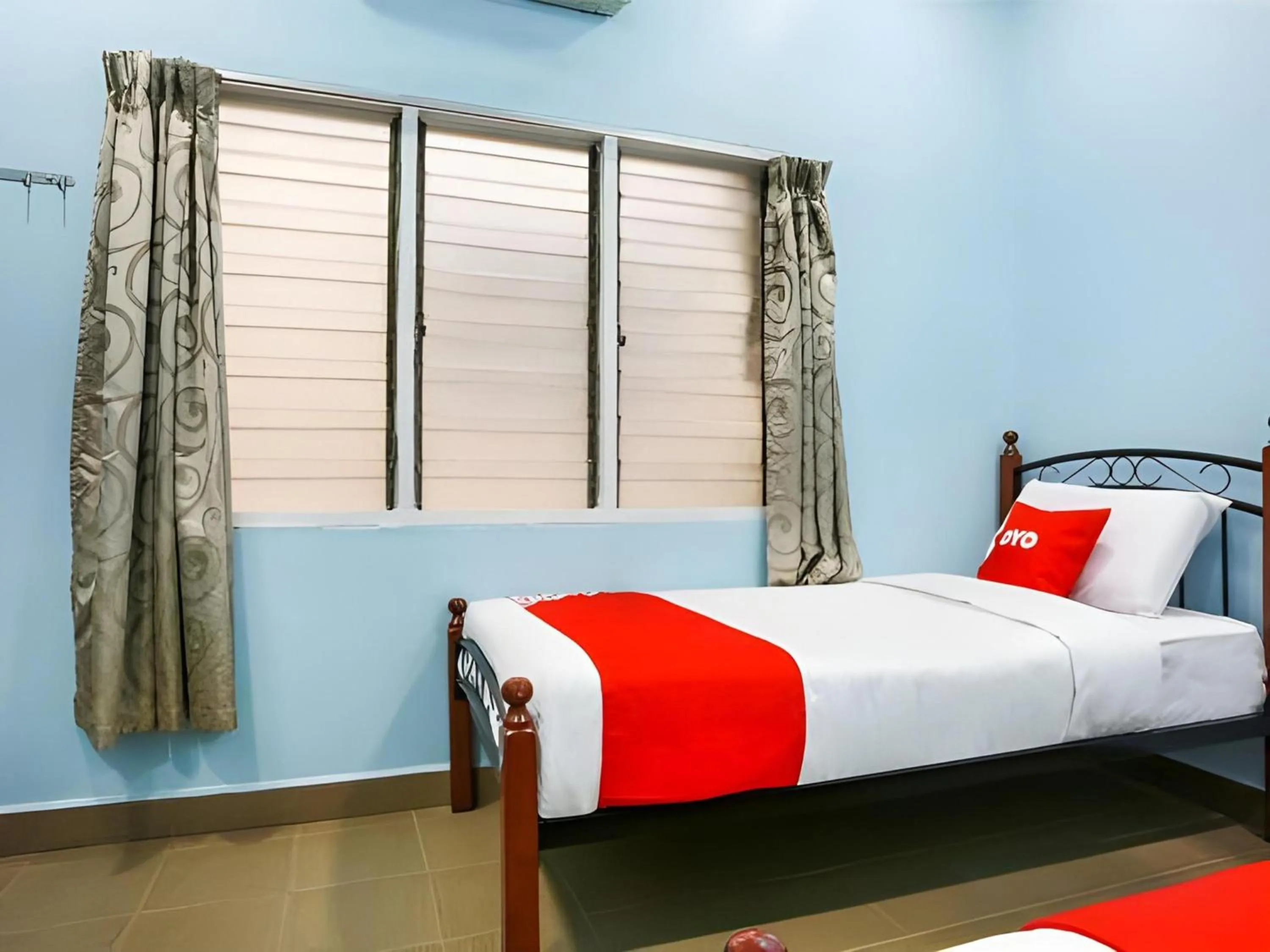 Bedroom, Bed in OYO 44094 Bangi Lanai Hotel