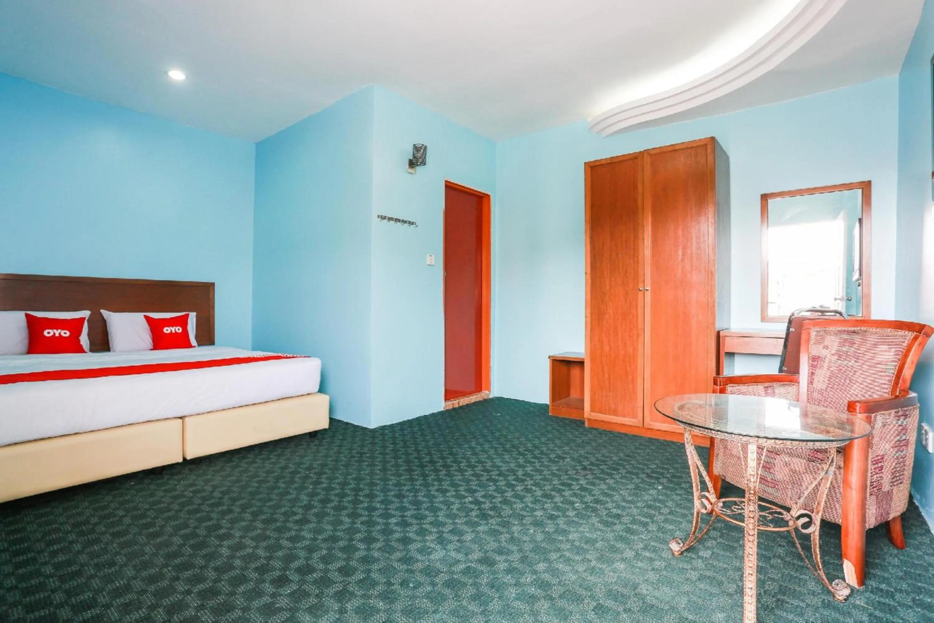 Bedroom, Bed in OYO 44094 Bangi Lanai Hotel