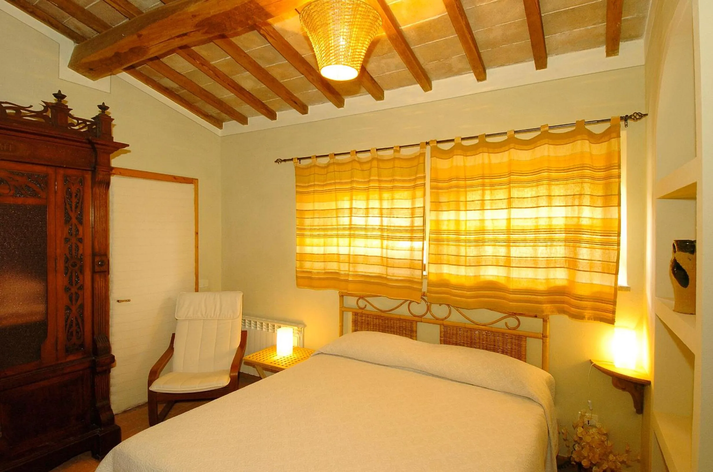 Bed in Country House Montecchio