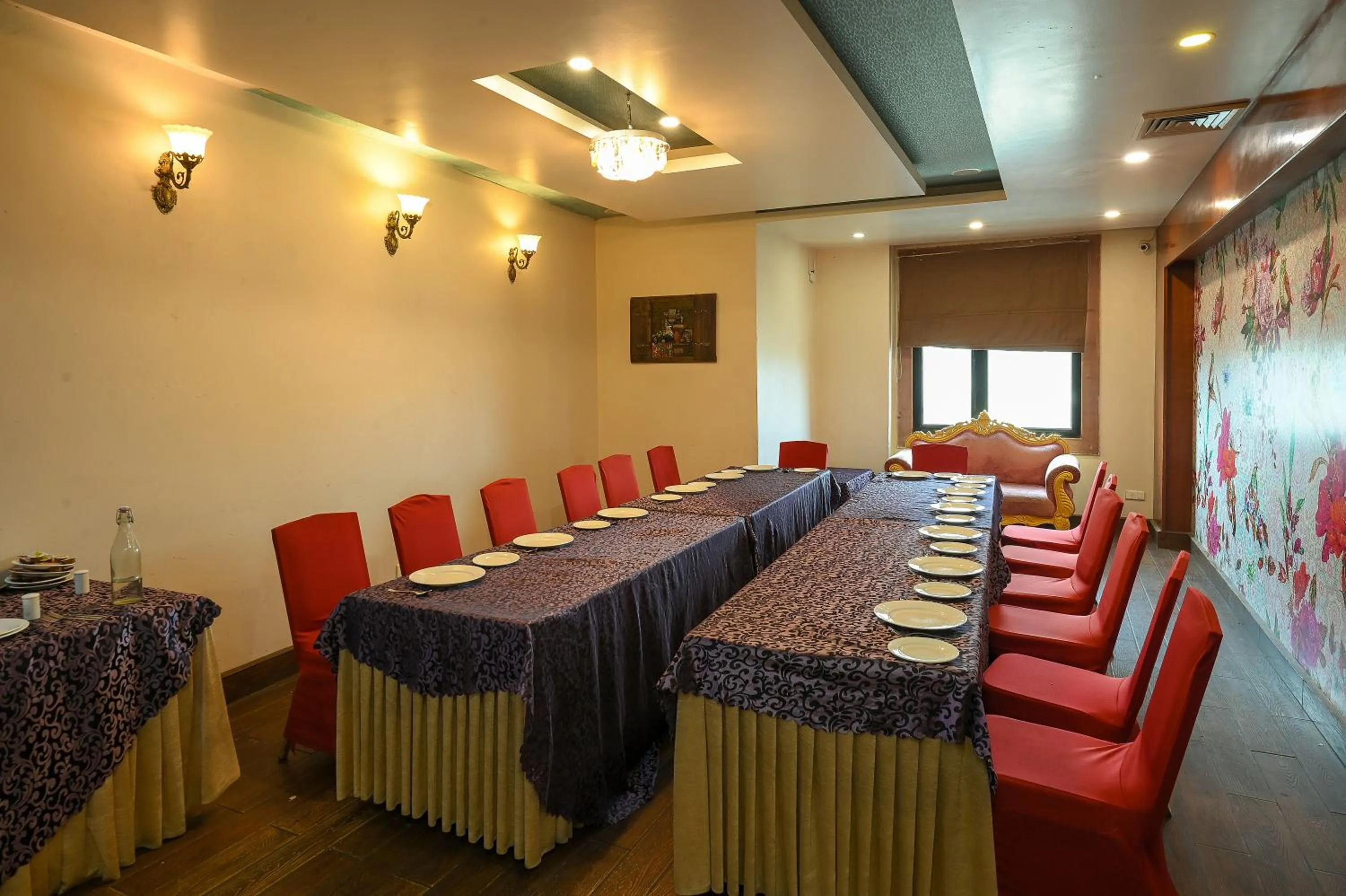 Breakfast in Leela Residency