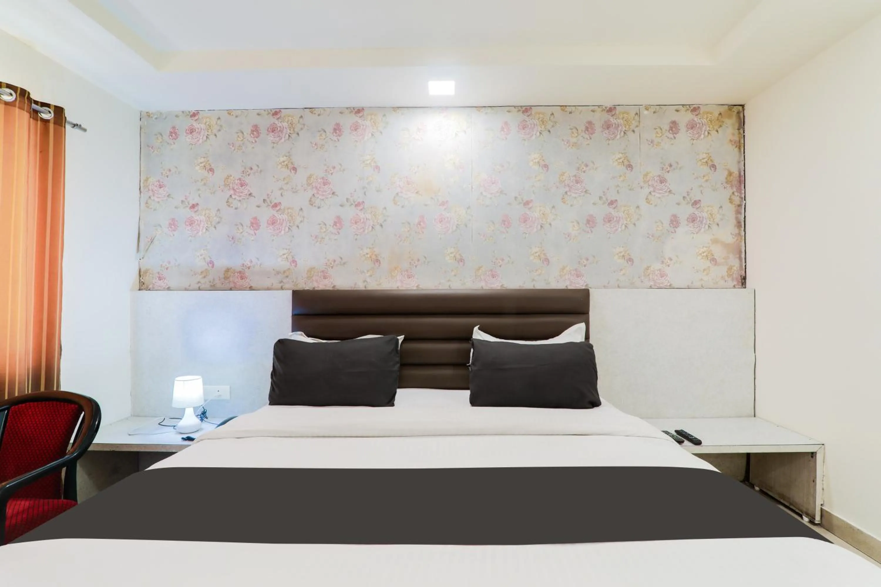 Bedroom, Bed in Super Collection O Civil Lines Near Old Bus Stand Formerly Imperial