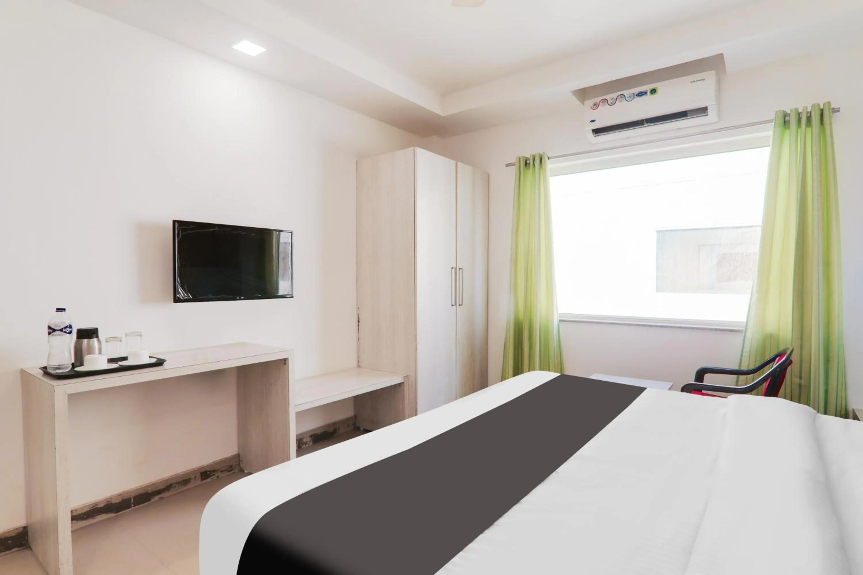 Bedroom, Bed in Super Collection O Civil Lines Near Old Bus Stand Formerly Imperial