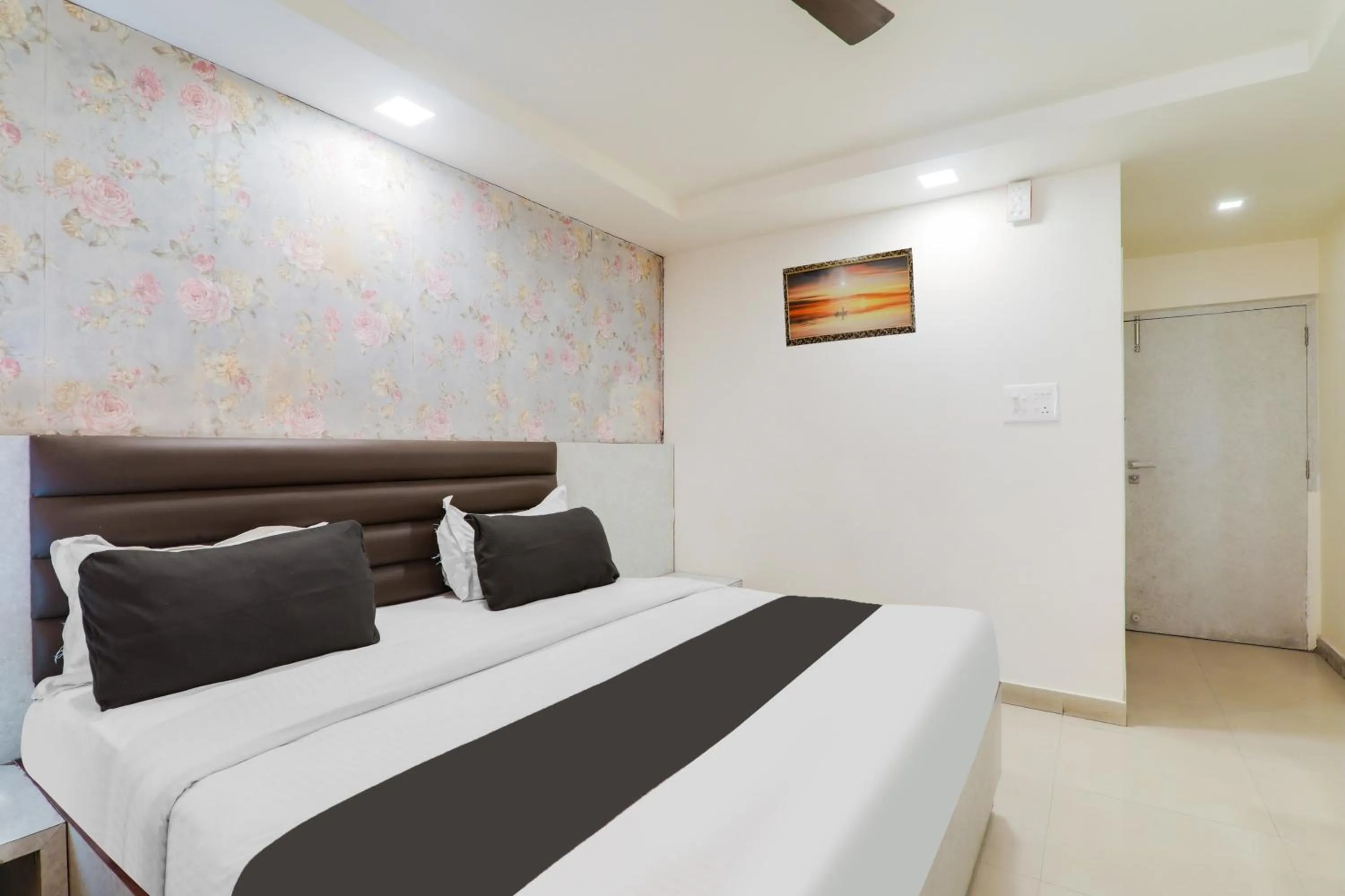 Bedroom, Bed in Super Collection O Civil Lines Near Old Bus Stand Formerly Imperial