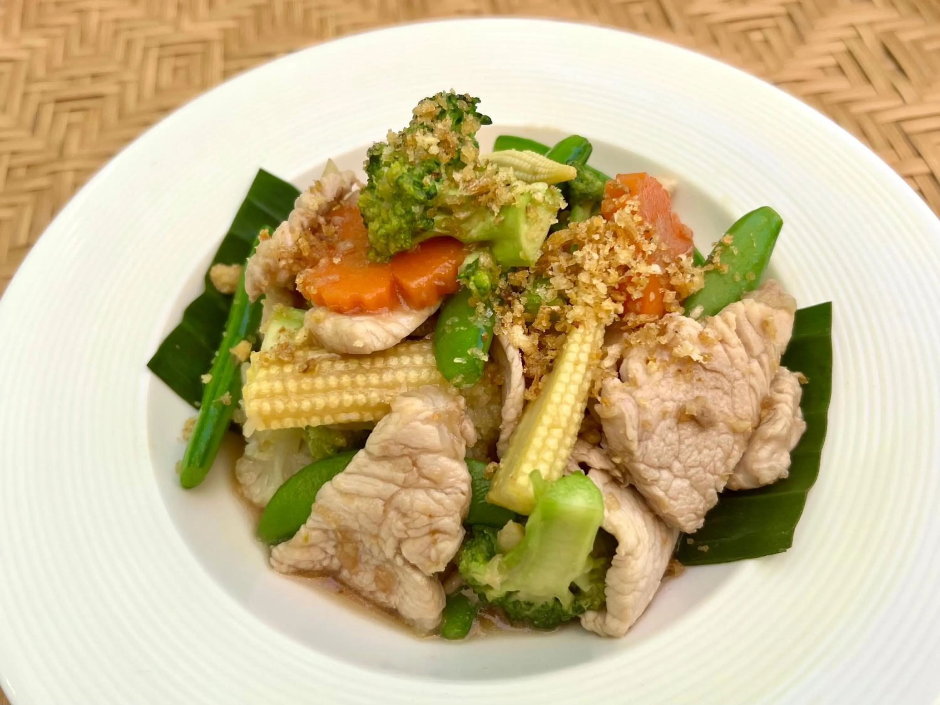 Restaurant/places to eat in Wave-F