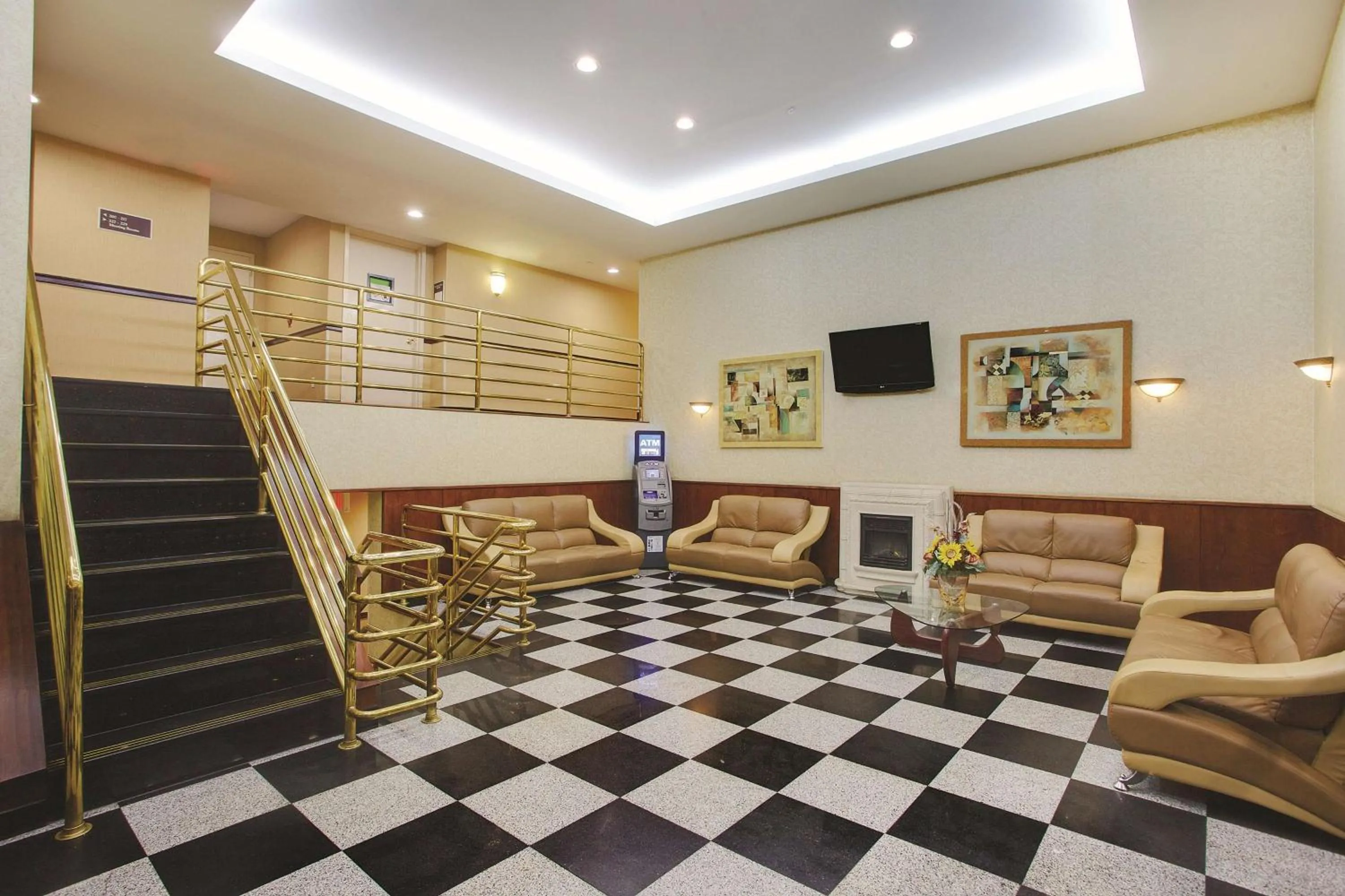 Lobby or reception, Lobby/Reception in La Quinta Inn by Wyndham Queens (New York City)