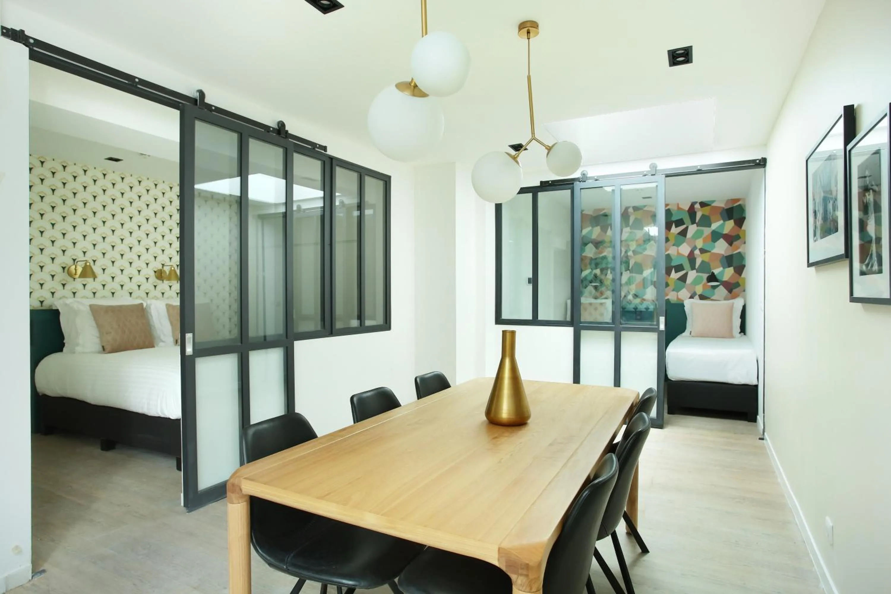 Dining area, Bed in YAYS Paris Issy by Numa