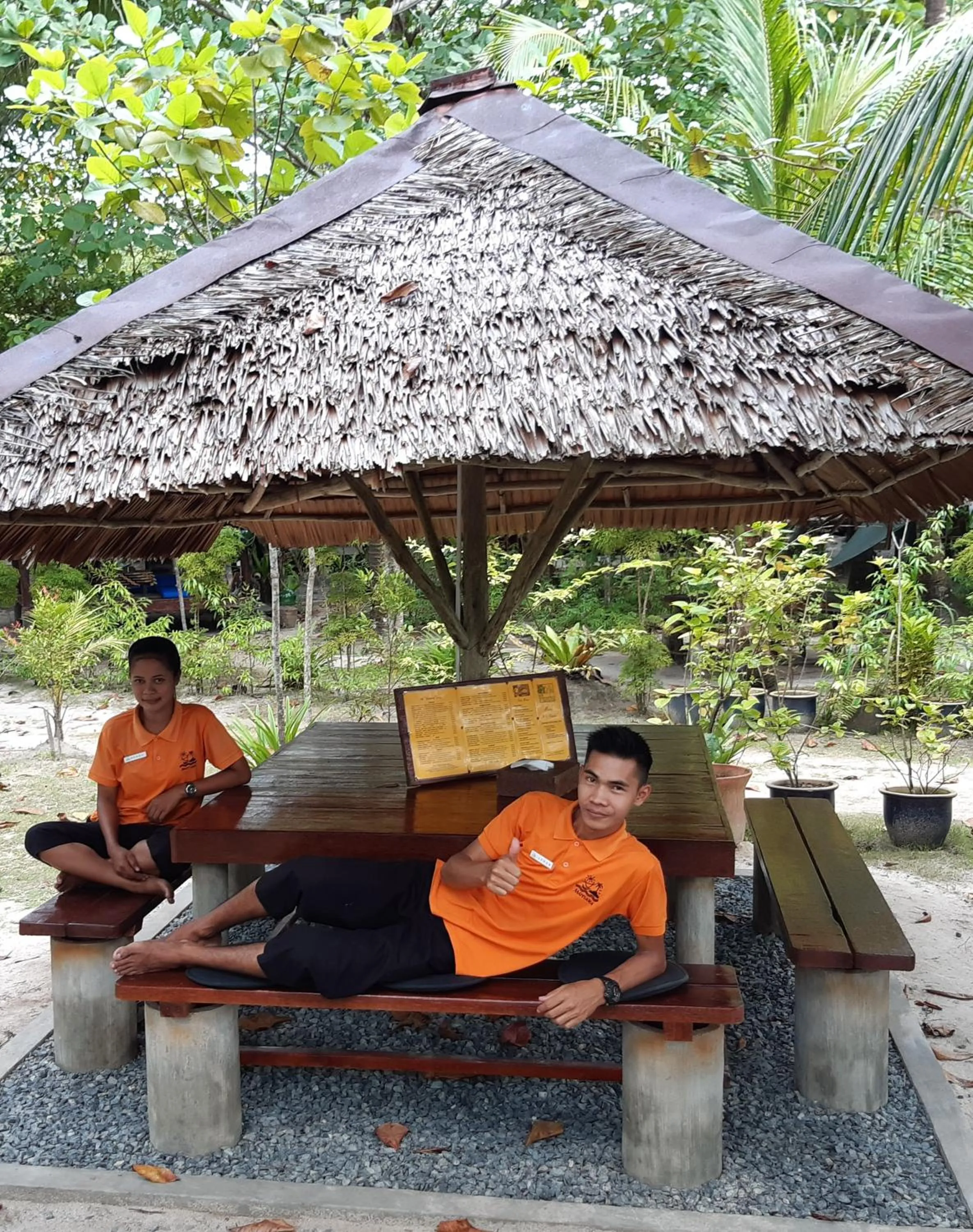 Restaurant/places to eat in Mutiara Beach Resort