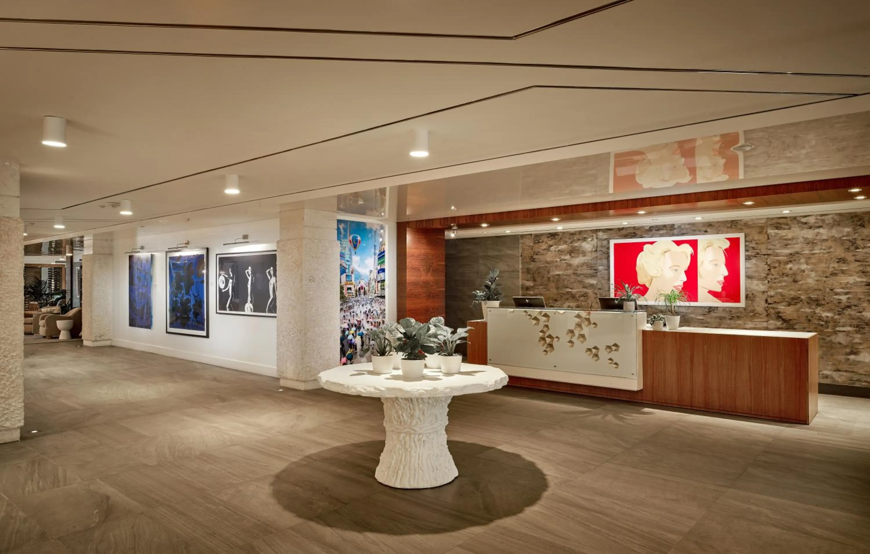 Lobby or reception in Waterstone Resort & Marina Boca Raton, Curio Collection by Hilton