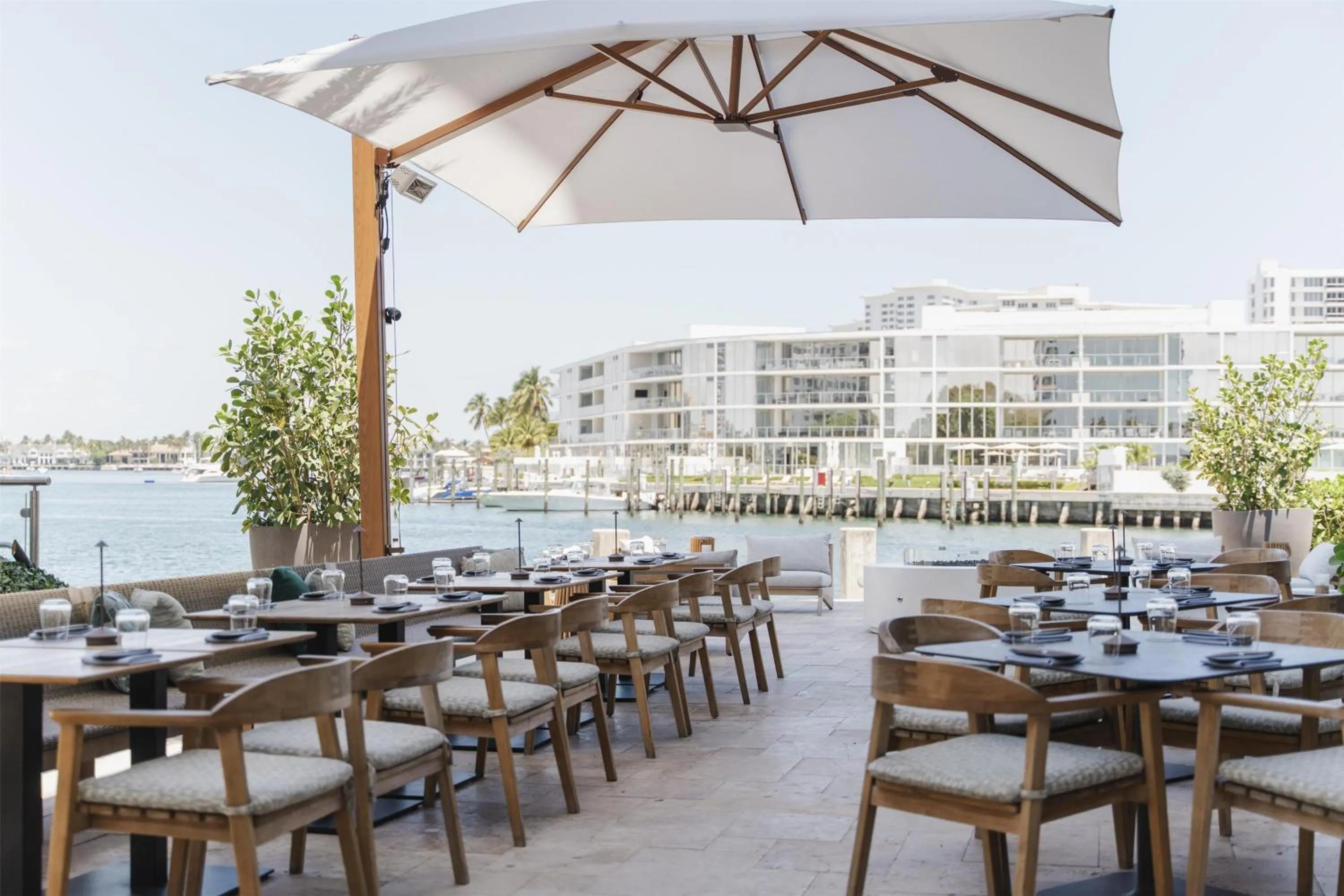 Restaurant/places to eat in Waterstone Resort & Marina Boca Raton, Curio Collection by Hilton