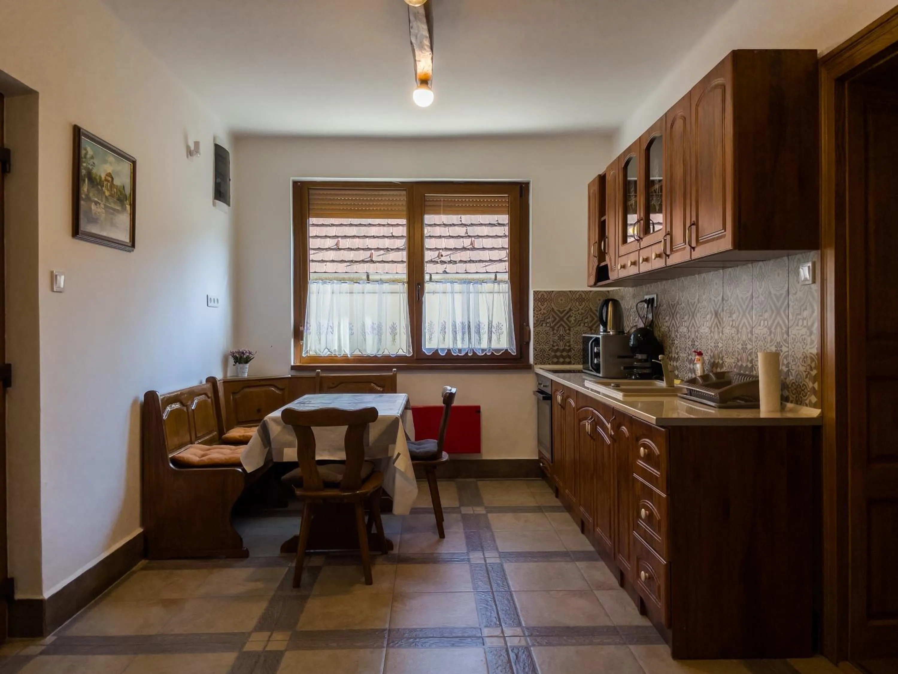 Kitchen or kitchenette in Mamutfenyő Panzió