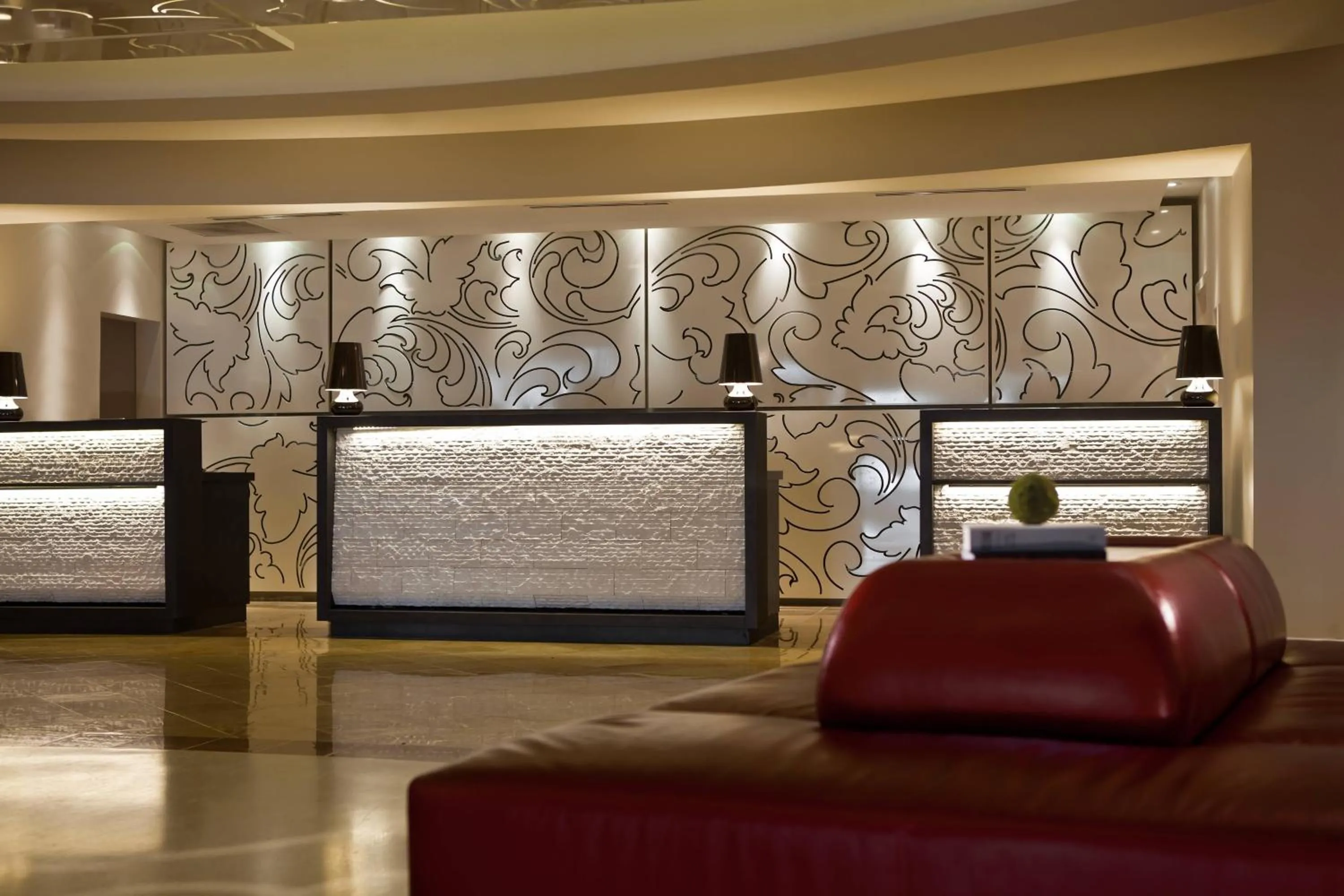 Lobby or reception in Renaissance Newark Airport Hotel